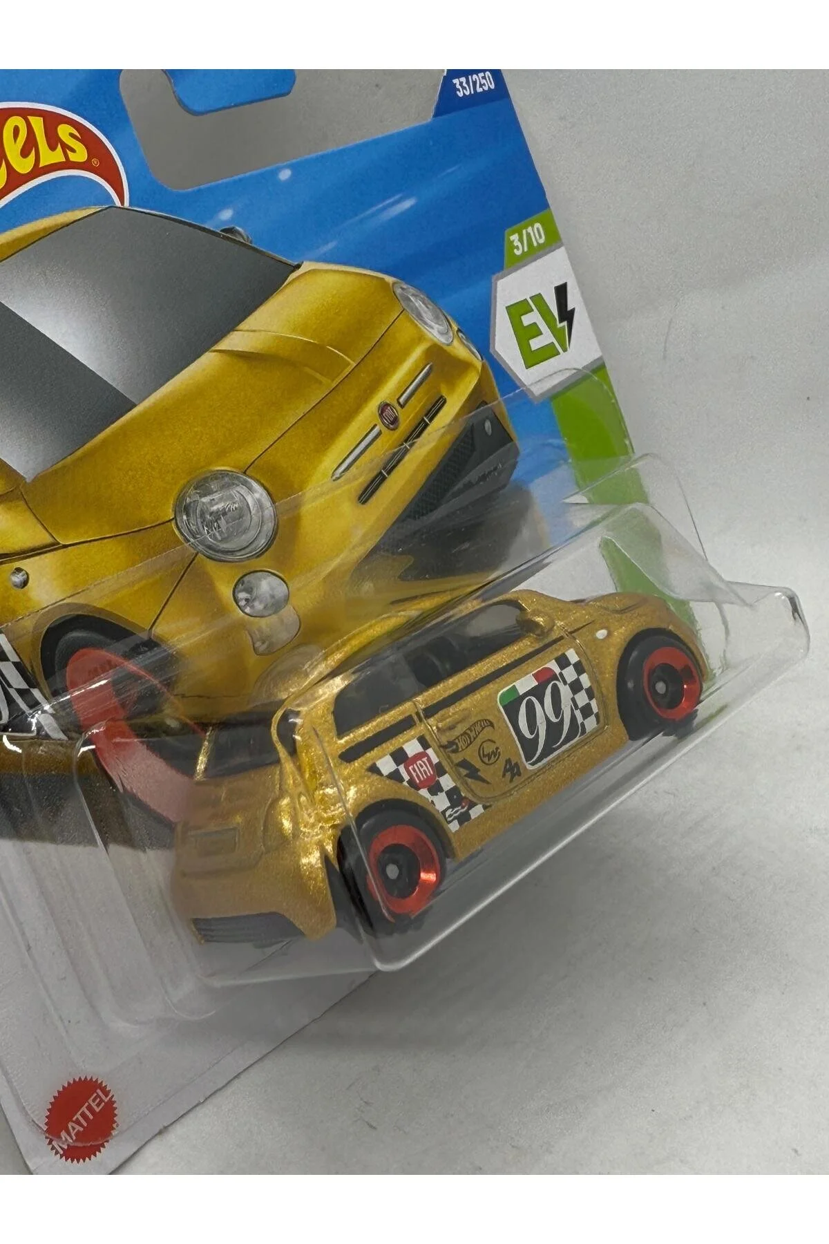 ماشین اسباب بازی فیات 500E طلا اورجینال HOT WHEELS