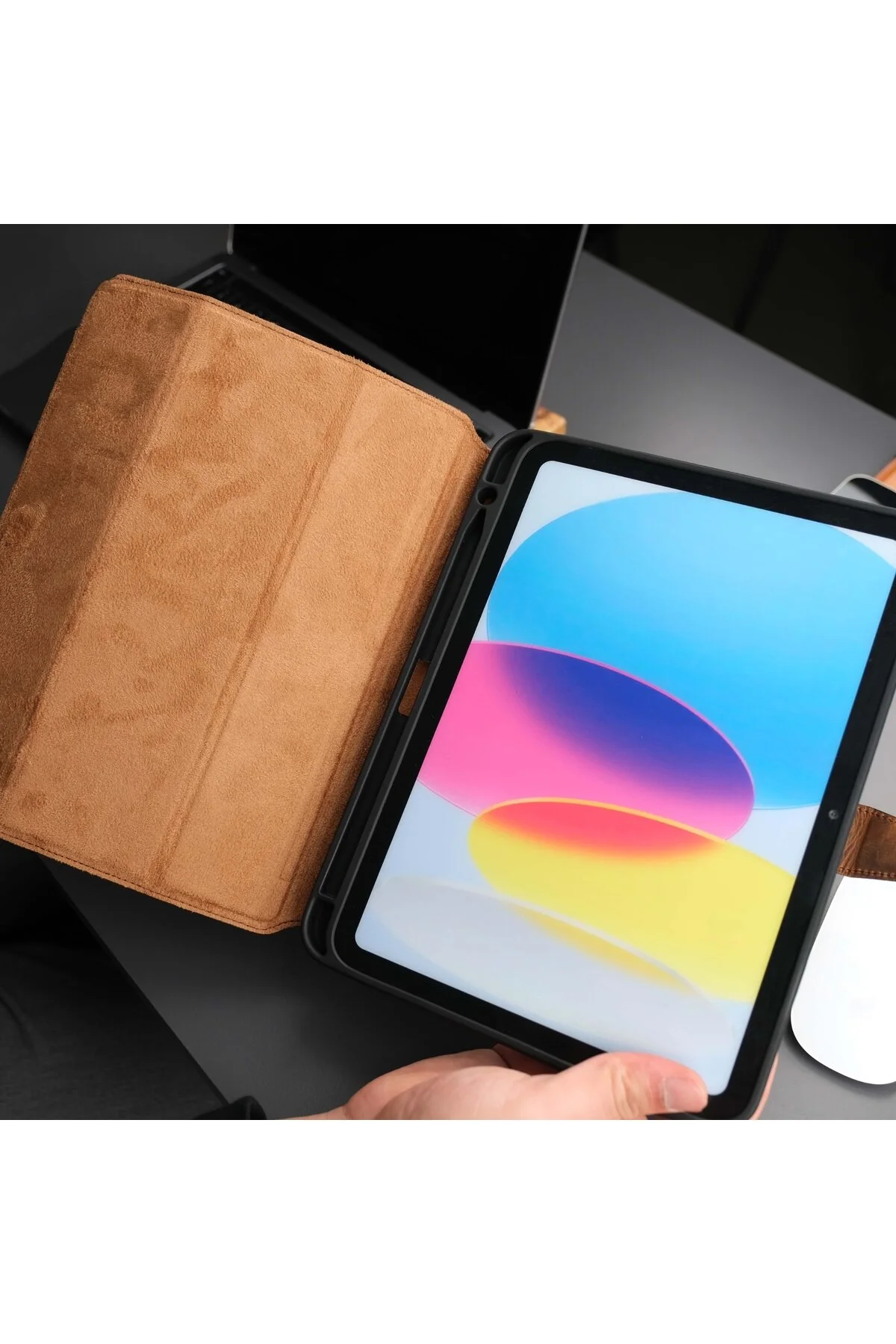 کاور تبلت قاب چرمی WORLAND IPAD MINI 8.3 اینچی M4 طراحی تاشو با پایه چرم طبیعی و دست ساز TORONATA