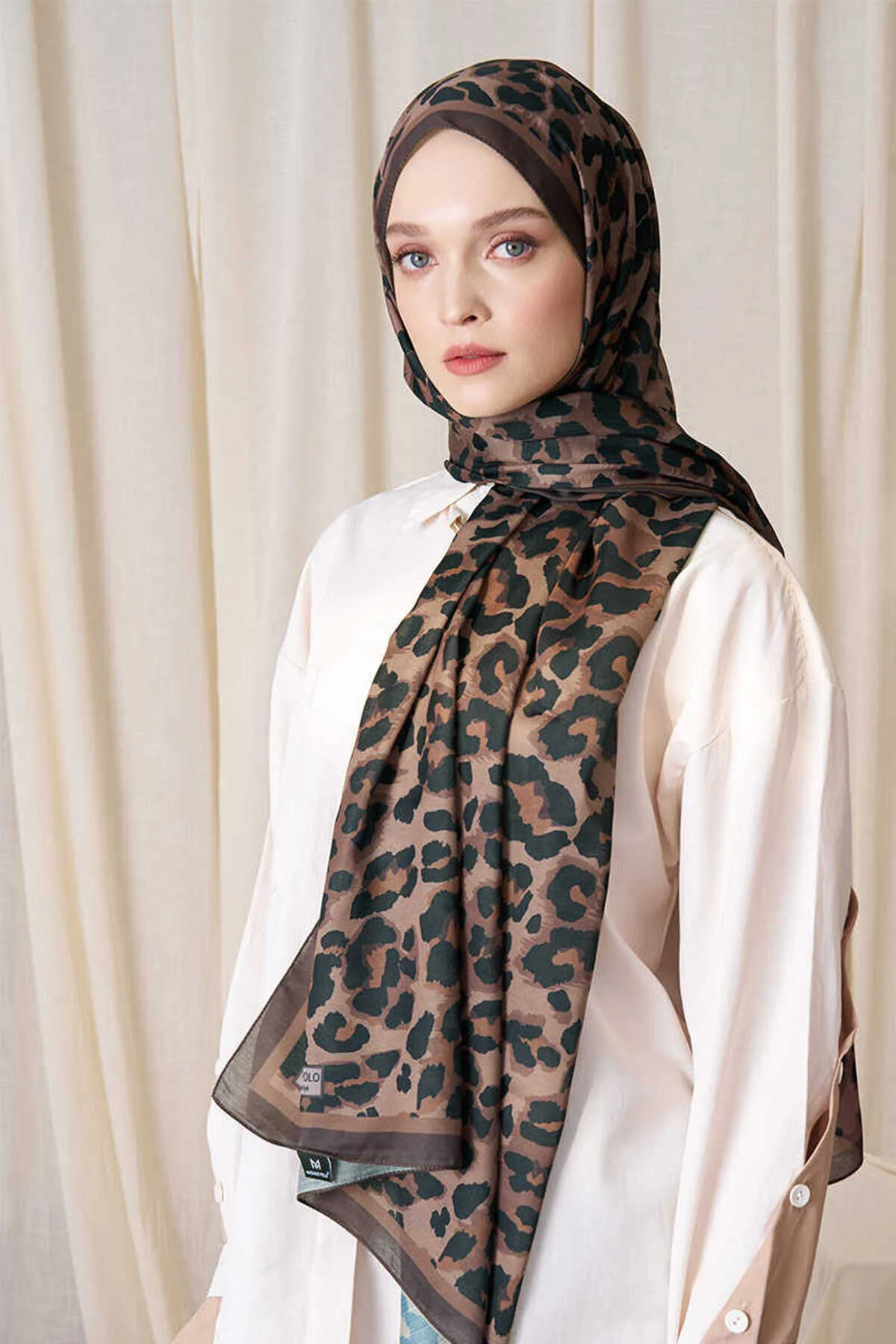 شال طرح پلنگ تاریخی موکا Madame Polo