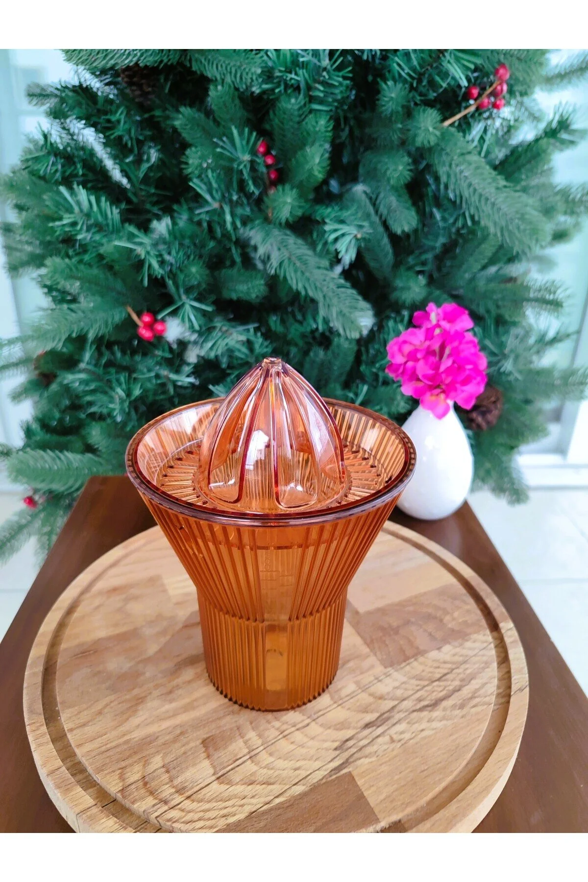 آب‌لیموگیری فشار مرکبات هنریک رنگ کهربا Madame Coco