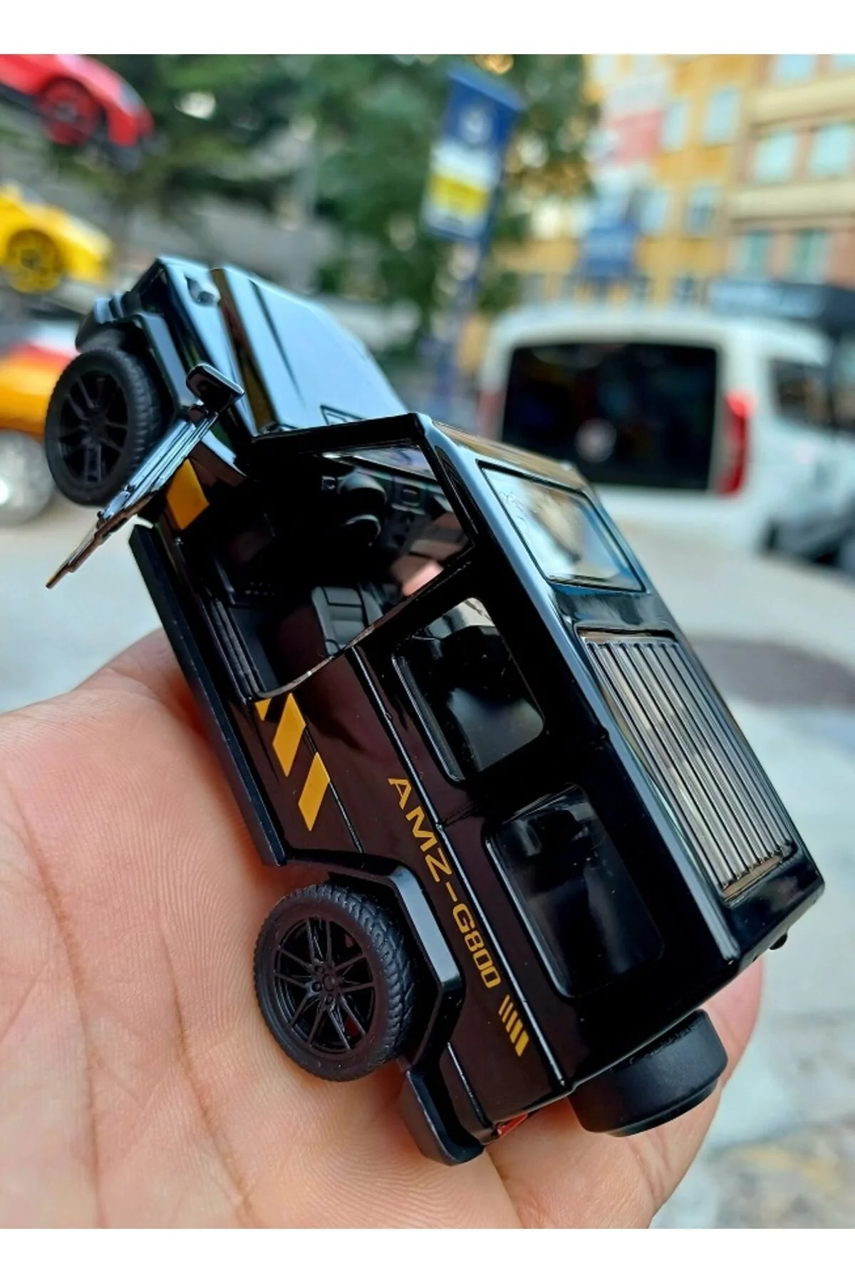 مدل خودرو مرسدس بنز کلاس G63 500 MINI JEEP COLLECTION 1.64 DIECAST METAL CAR DOORS OPEN 10.5CM از ترکیه OYUNCAKSAHİLİ