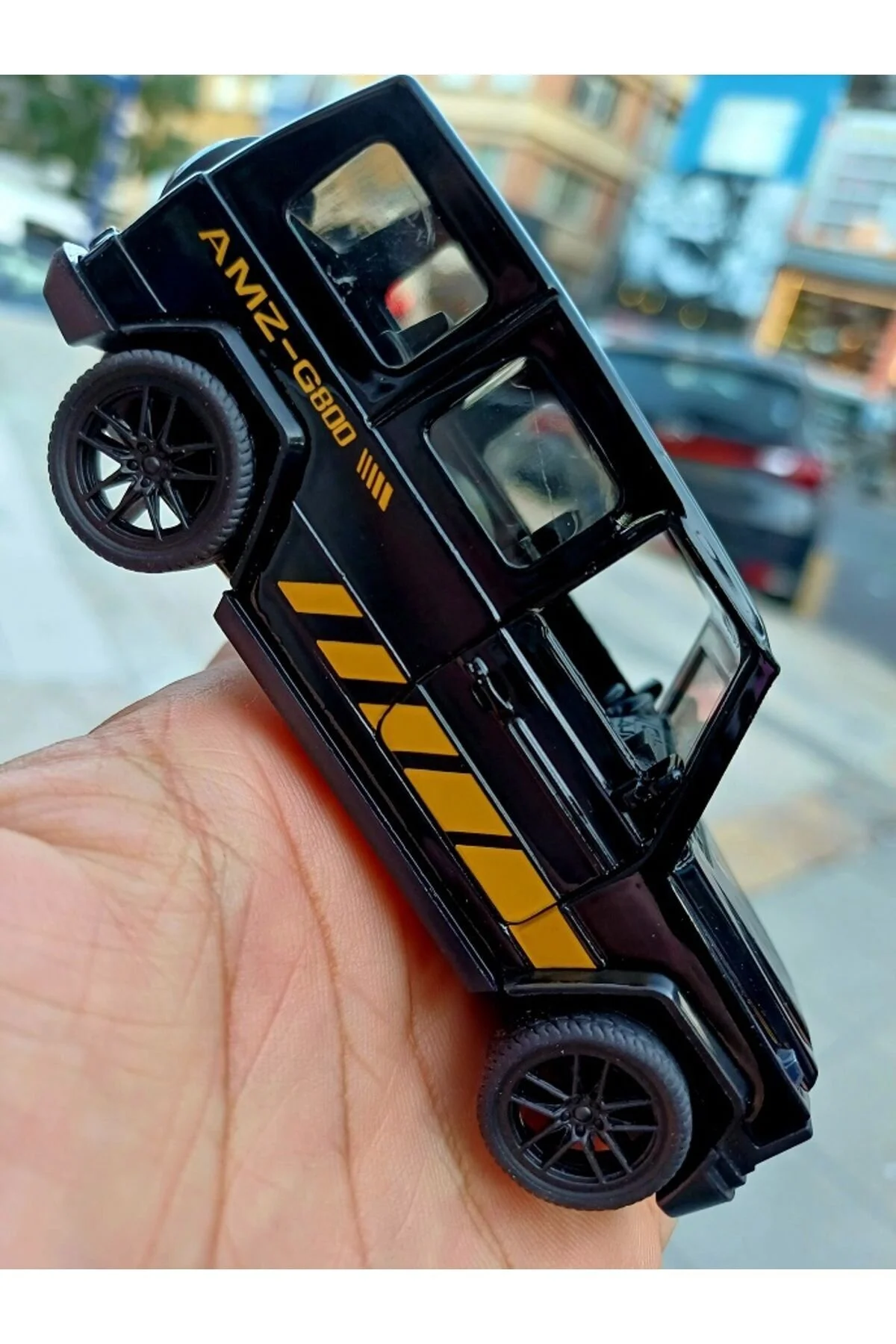 مدل خودرو مرسدس بنز کلاس G63 500 MINI JEEP COLLECTION 1.64 DIECAST METAL CAR DOORS OPEN 10.5CM از ترکیه OYUNCAKSAHİLİ