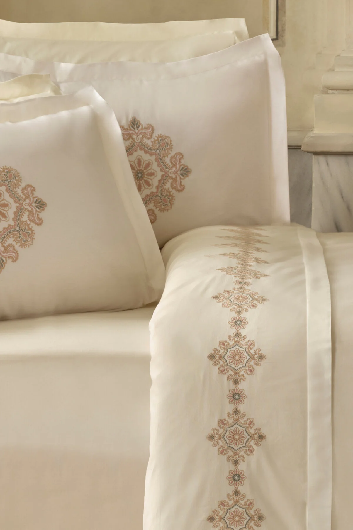 کاور لحاف دو نفره گلدوزی KELSEY 100 ٪ پنبه دوتایی کاراجا Karaca Home