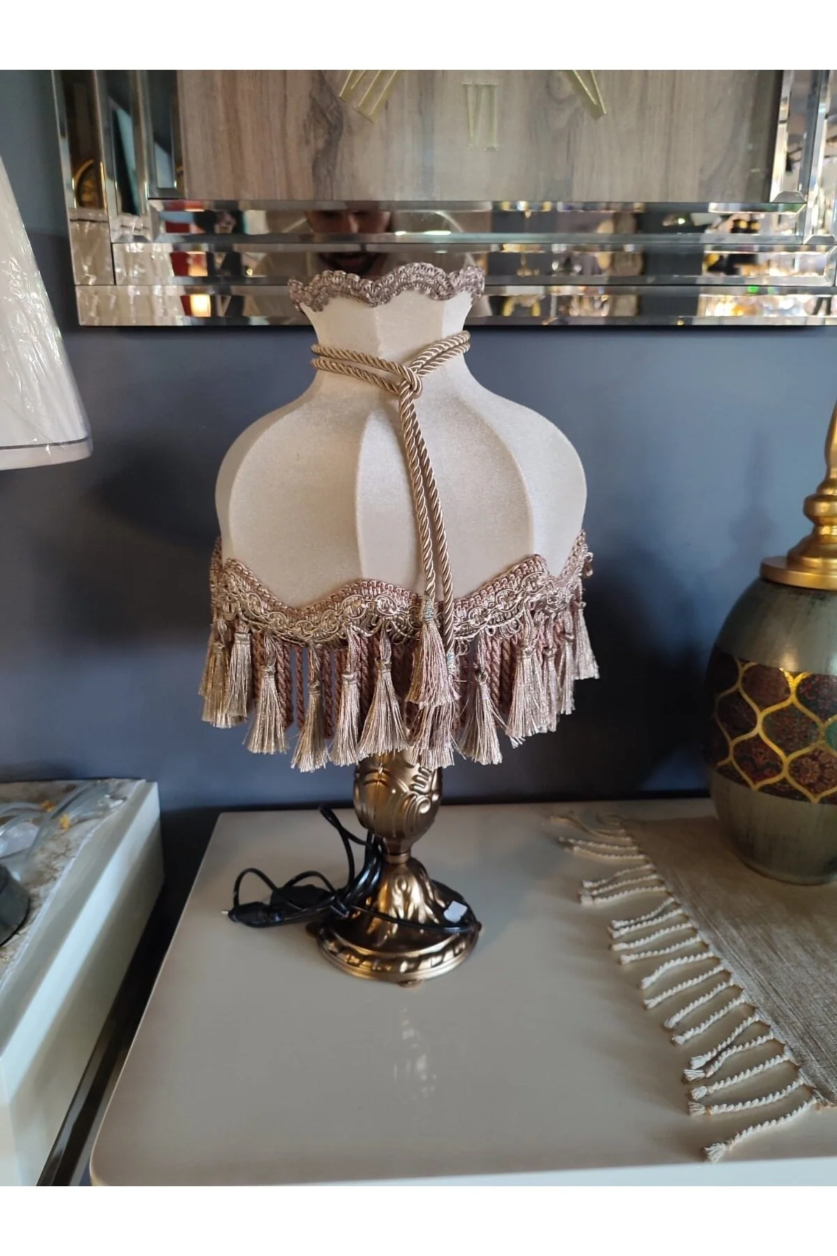 آباژور ESTERHOMEDECOR SINGLE TASSEL LAMPSHADE اورجینال hediye