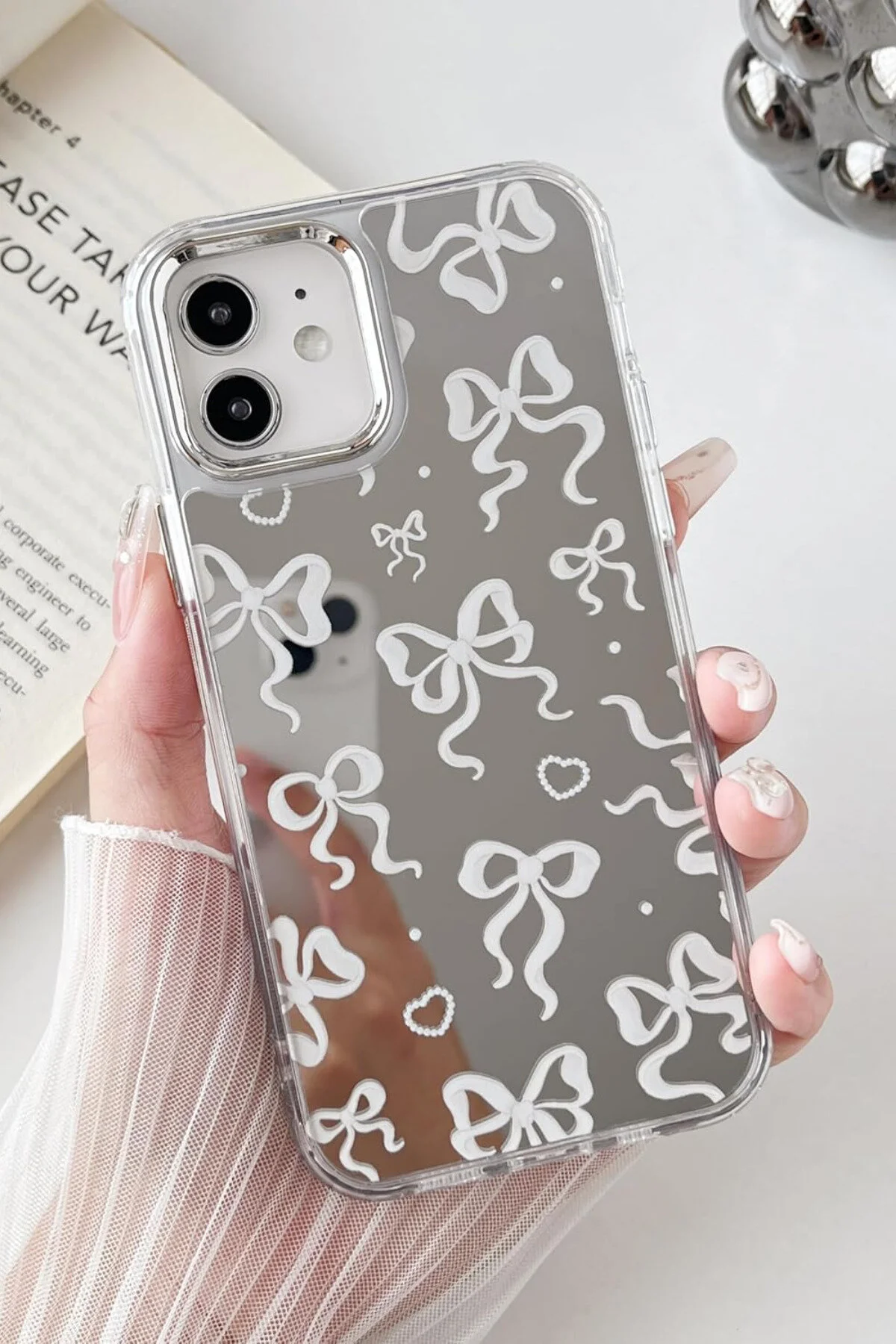 کاور و قاب آینه ای سازگار APPLE IPHONE 11 با الگوی پاپیون سفید پوشش ضد ضربه KVK PRİVACY