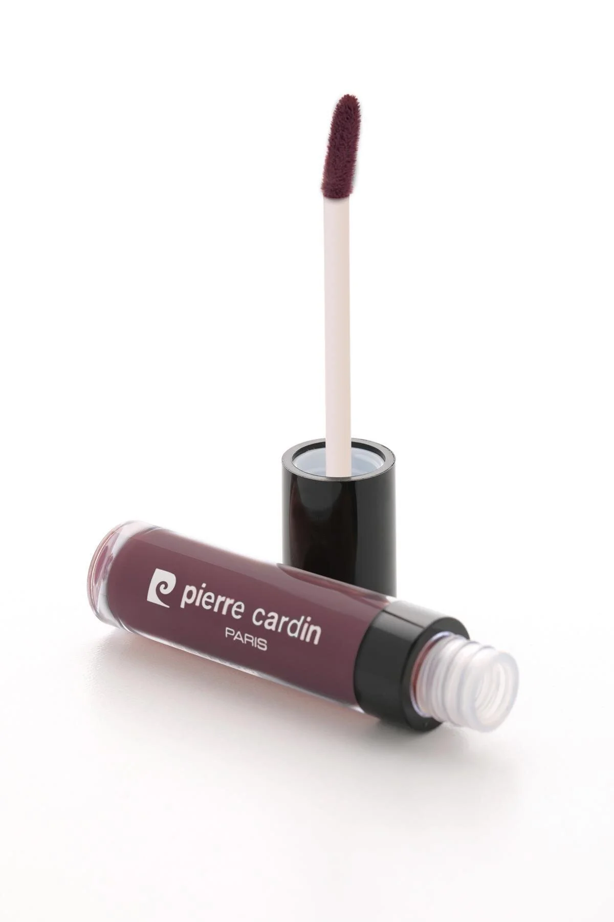 رژ لب ماندگار و ضد آب با رنگ قرمز 5 میلی لیتر پیررا کاردین Pierre Cardin