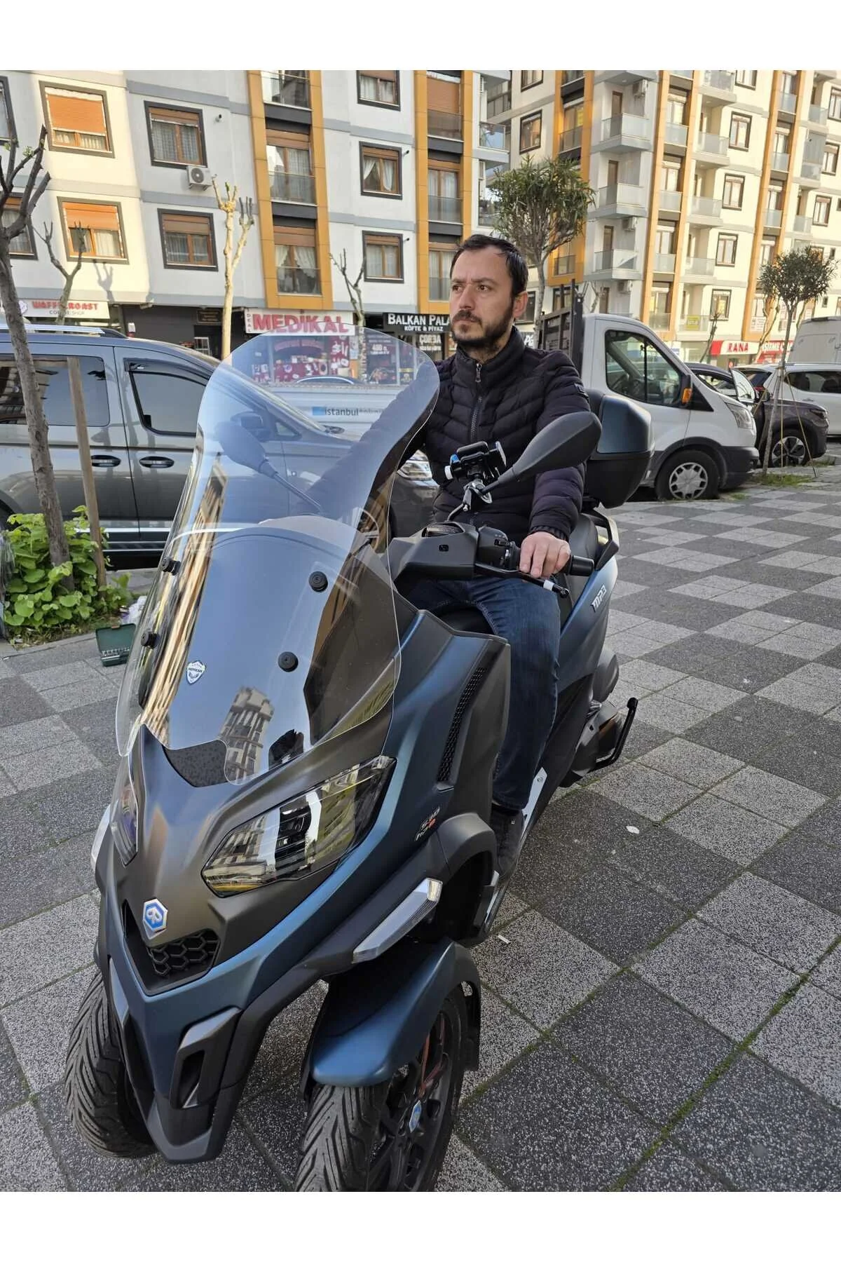 شیشه جلو موتورسیکلت PIAGGIO MP3 530 SHIELD SSCREEN 2023 2025 مدل 72 سانتی متر رنگ دودی 4 میلی MOTOCAM