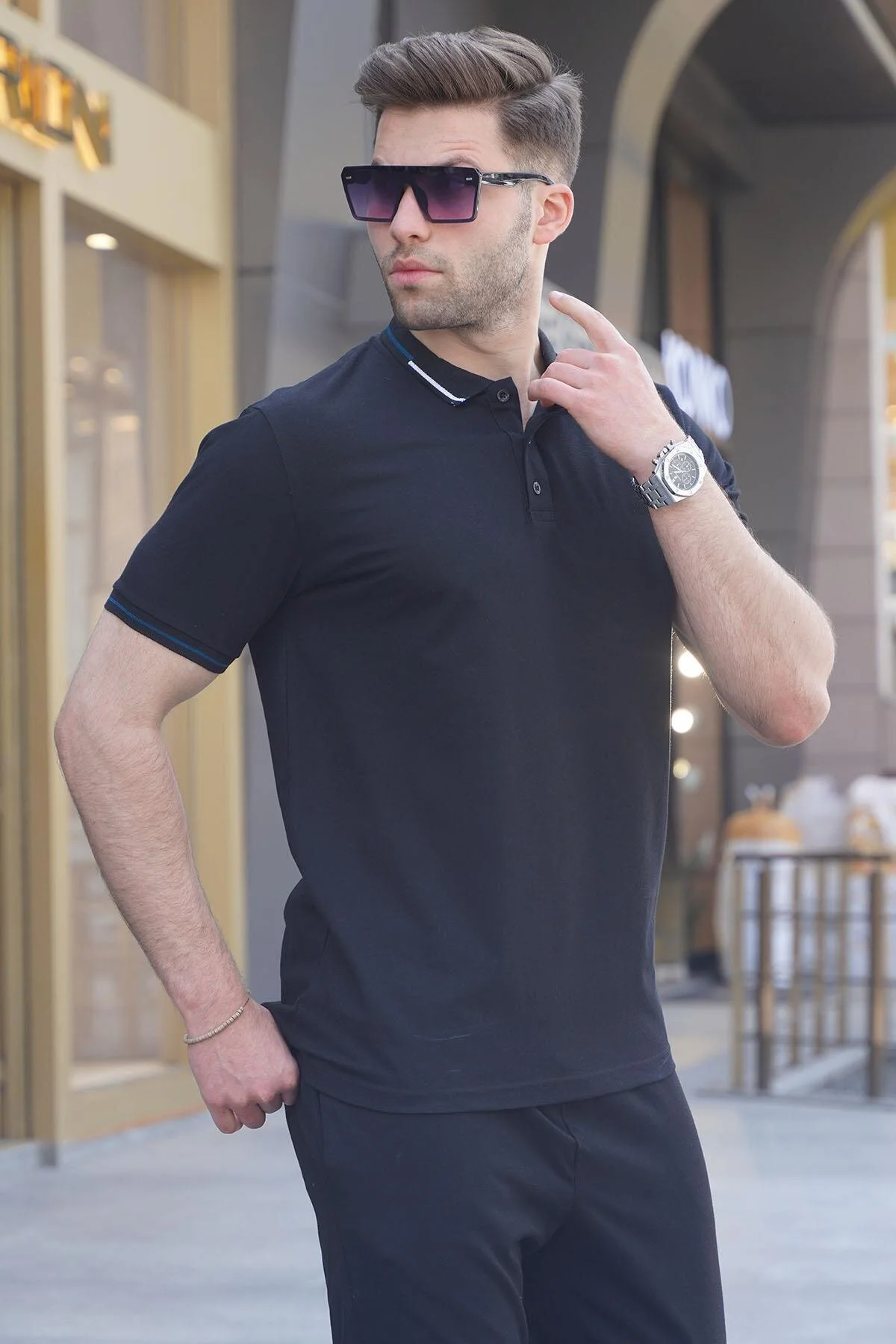 تی شرت یقه پولو مشکی مردانه سیاه چوگان یاکا T Shirt مدمکس Madmext