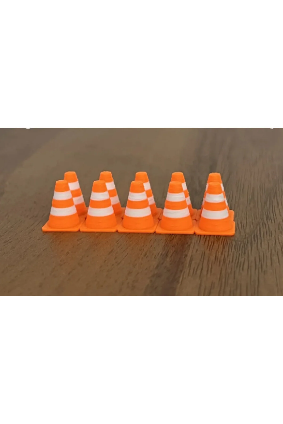 ماشین اسباب بازی 1:64 SCALE DIAROMA TRAFFIC PONTOONS نارنجی و سفید خودروها شامل نمی شوند Almalı