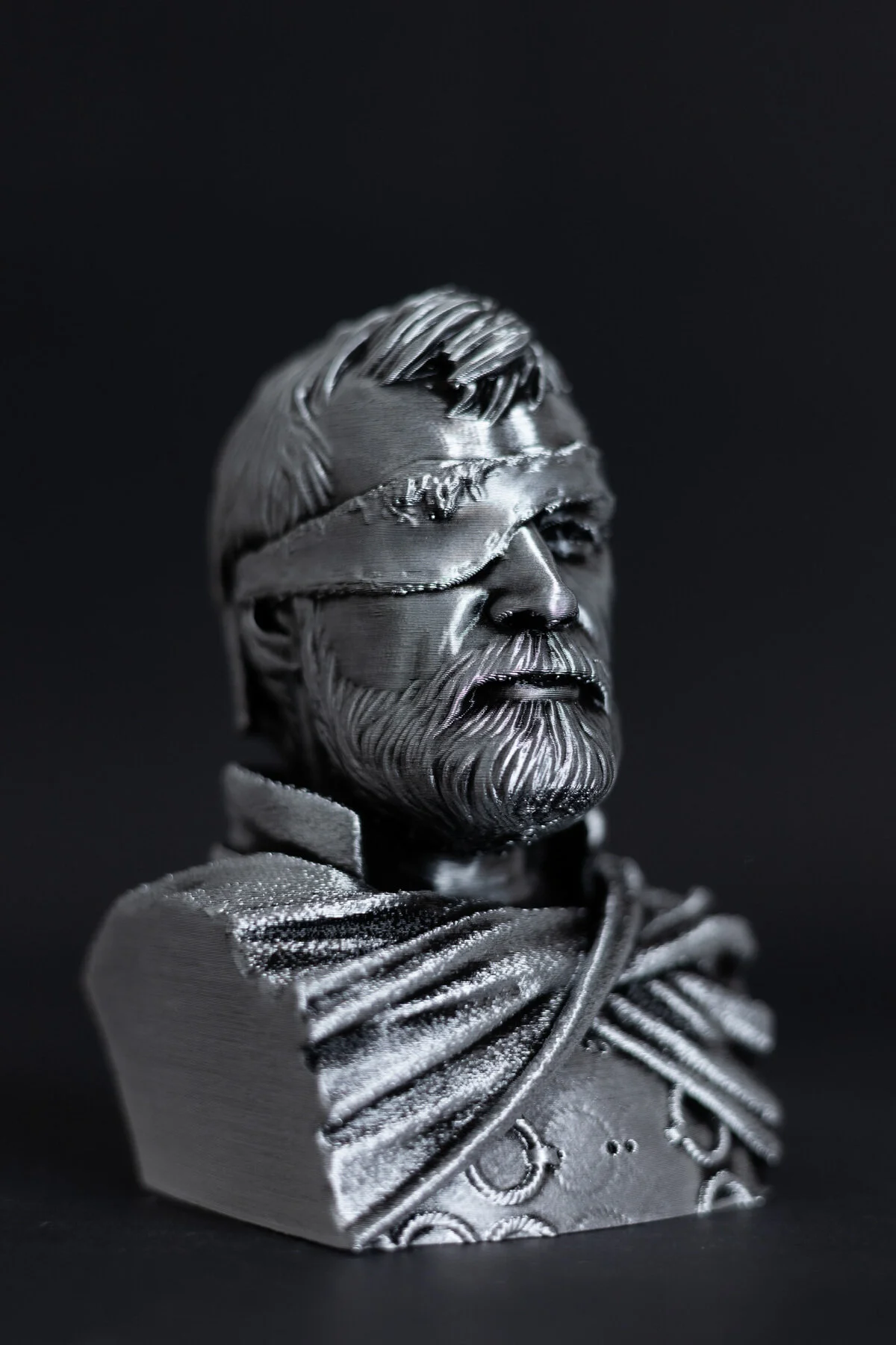 فیگور BERIC DONDARRION GAME OF THRONES شکل شلوار 22 سانتی متر domini