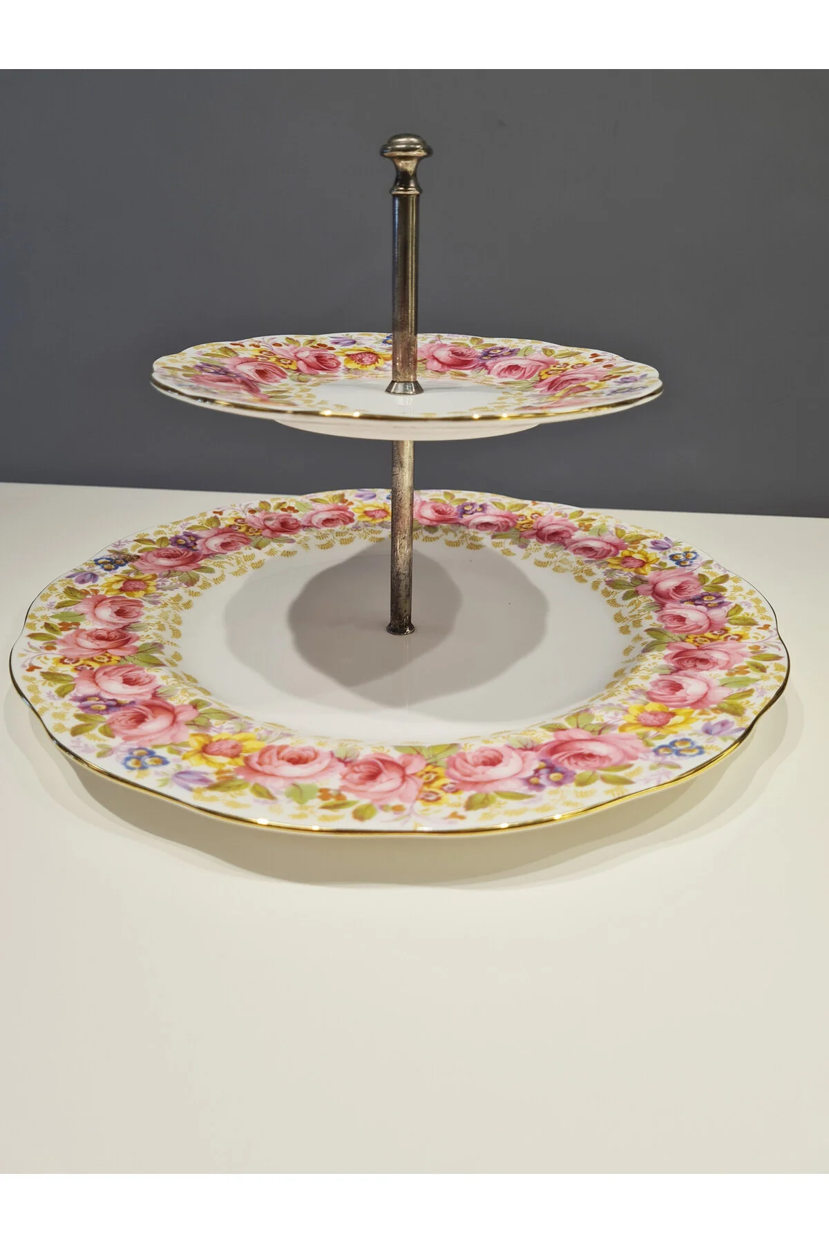 بشقاب سریال سریا اورجینال Royal Albert