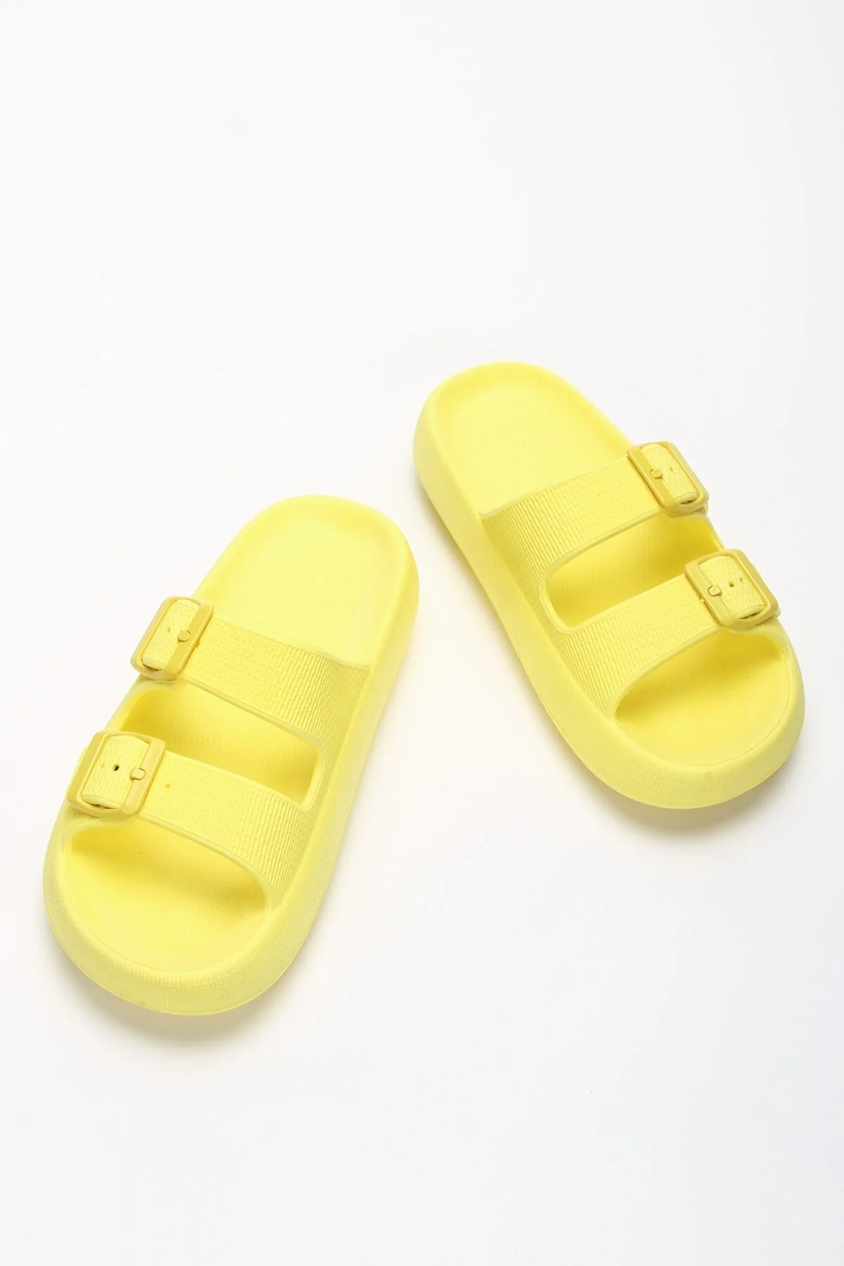 دمپایی زنانه لیلی روشن و زرد رنگ دوتایی EVA SLIPPER Ozyo