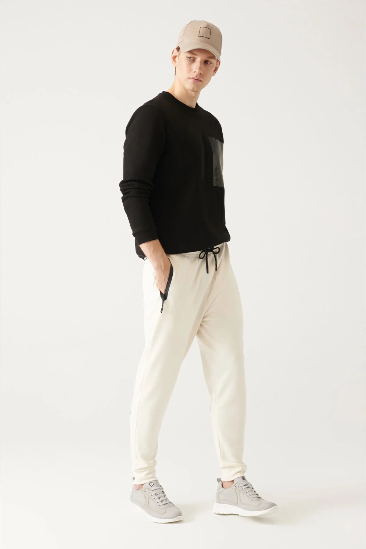 شلوار گرمکن مردانه Touch Soft Tracksuit Six آوا Avva