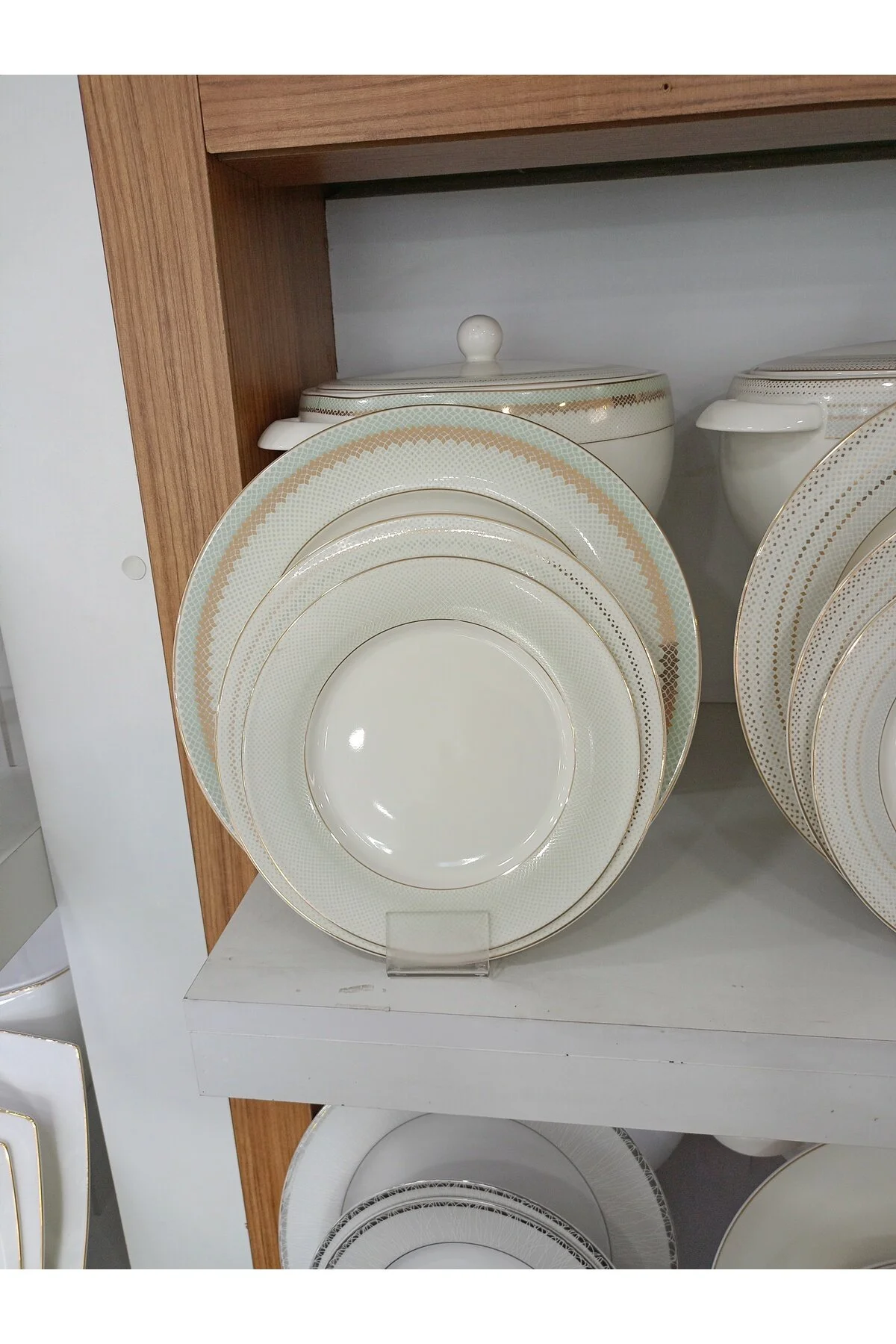 سرویس غذاخوری مجموعه A8376 PERLA COLLECTION 60 قطعه شام KORKMAZ