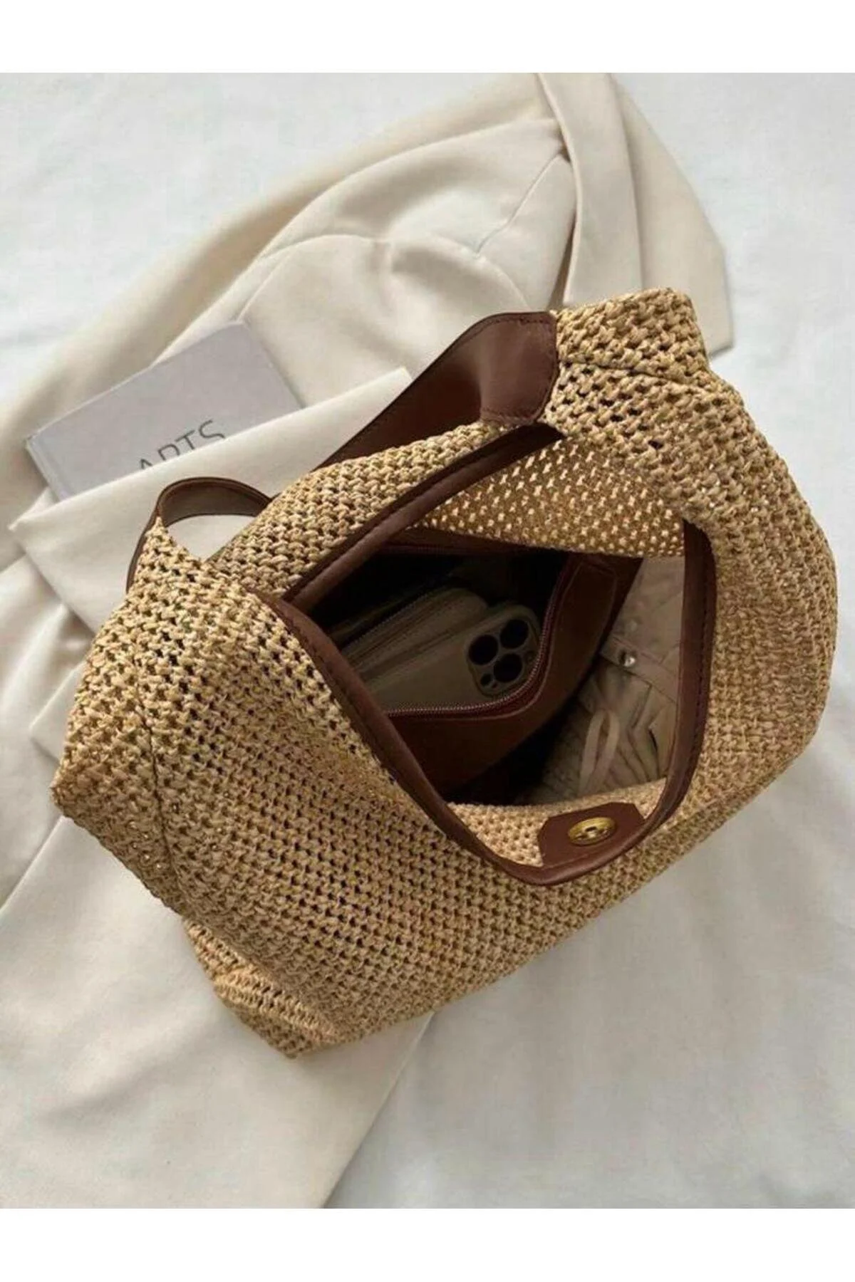 کیف شانه ای چرمی توری مشبک قهوه زنانه با جزئیات دسته و توله سگ Katusa
