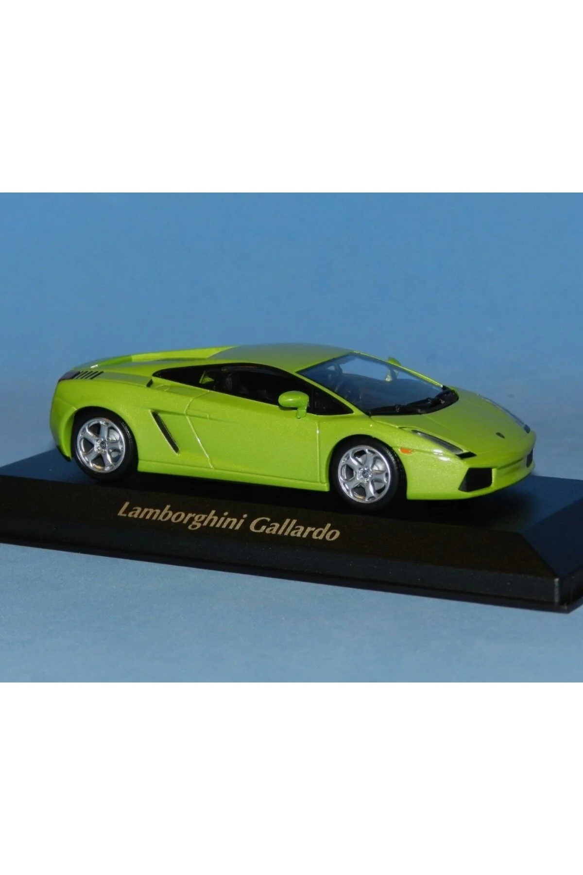 مدل خودرو LAMBORGHINI GALLARDO 2003 GREEN METALLIC 1:43 DIECAST مجموعه Minichamps