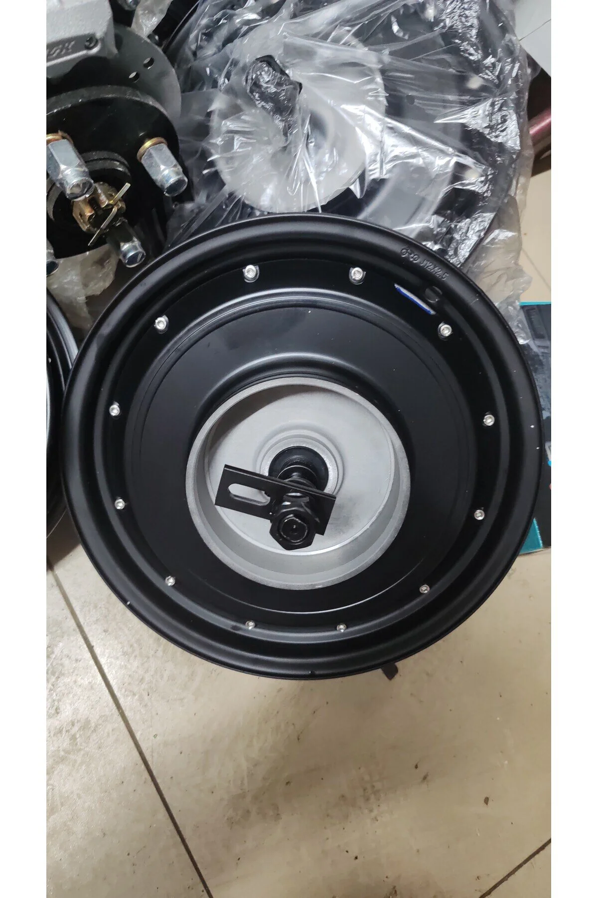 لوازم جانبی دوچرخه برقی EBIKE 12 INCH ENGINE وات دینام Bix