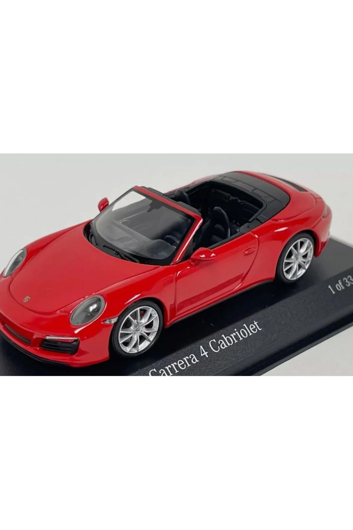 مدل خودرو PORSCHE 911 CARRERA 4 CABRIOLET 2016 RED 1.43 DIECAST مجموعه تولید محدود 1 336 Minichamps