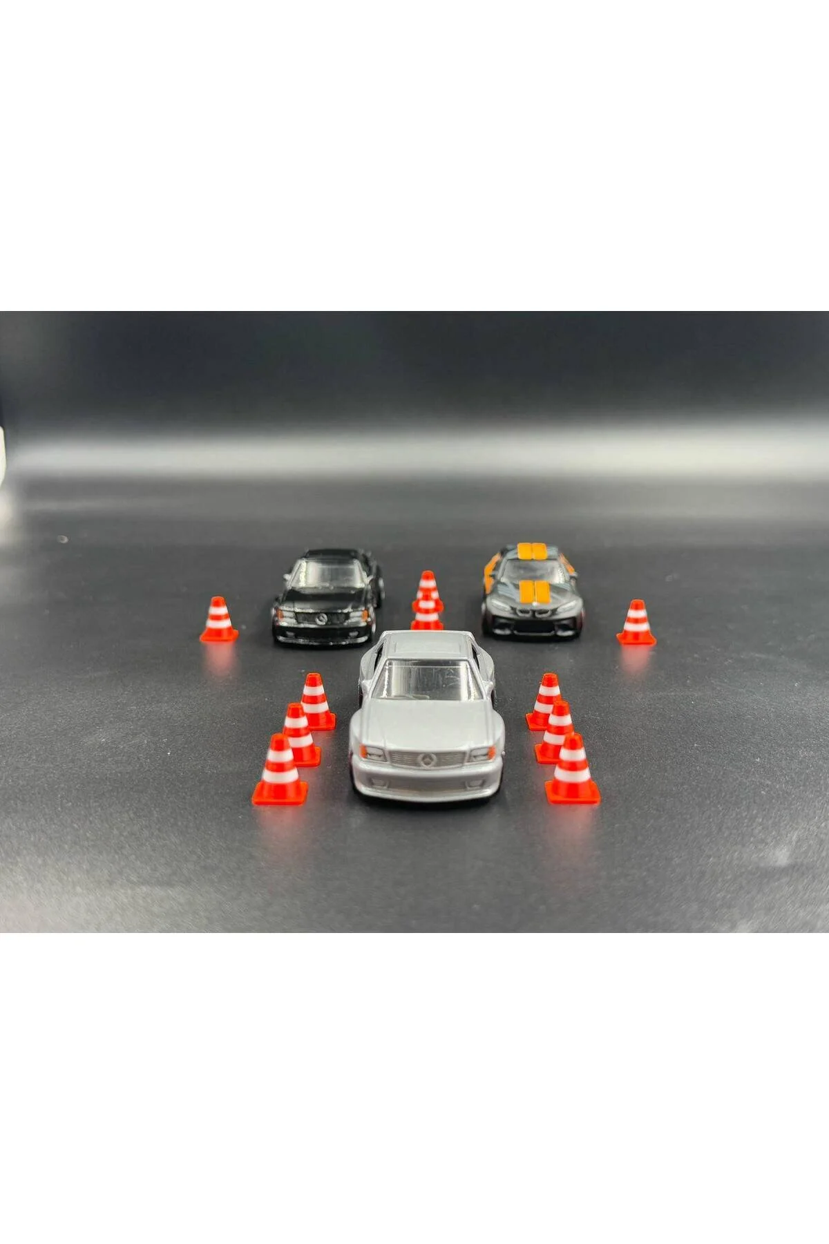 اسباب بازی های فیگور دیگر مردانه و زنانه 1:64 مقیاس DIORAMA SCALE PONTOON نارنجی سفید 50 قطعه HOT WHEELS