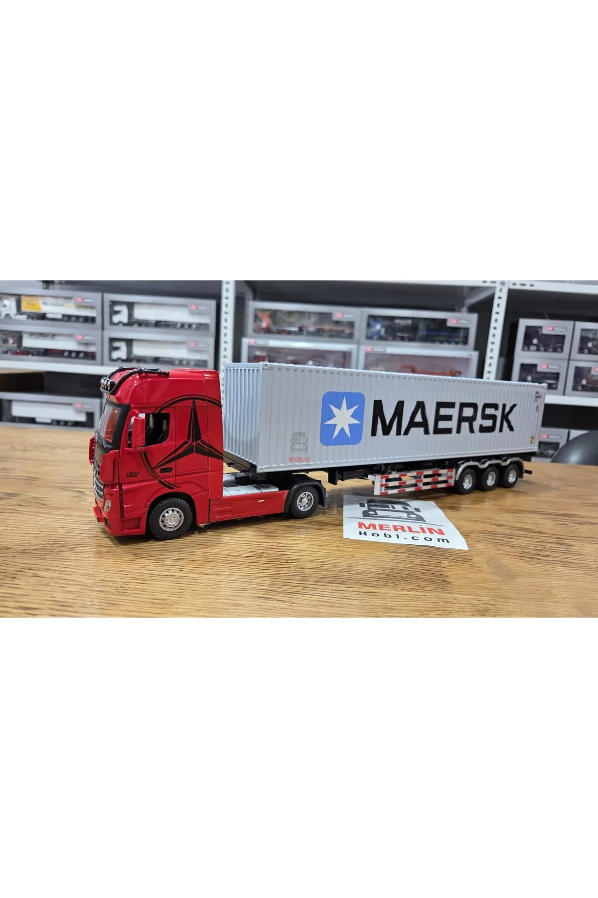 مدل خودرو تریلر کانتینری با مقیاس 1 36 ACTROS 1851 4X2 + 40FT MAERSK اورجینال Marka