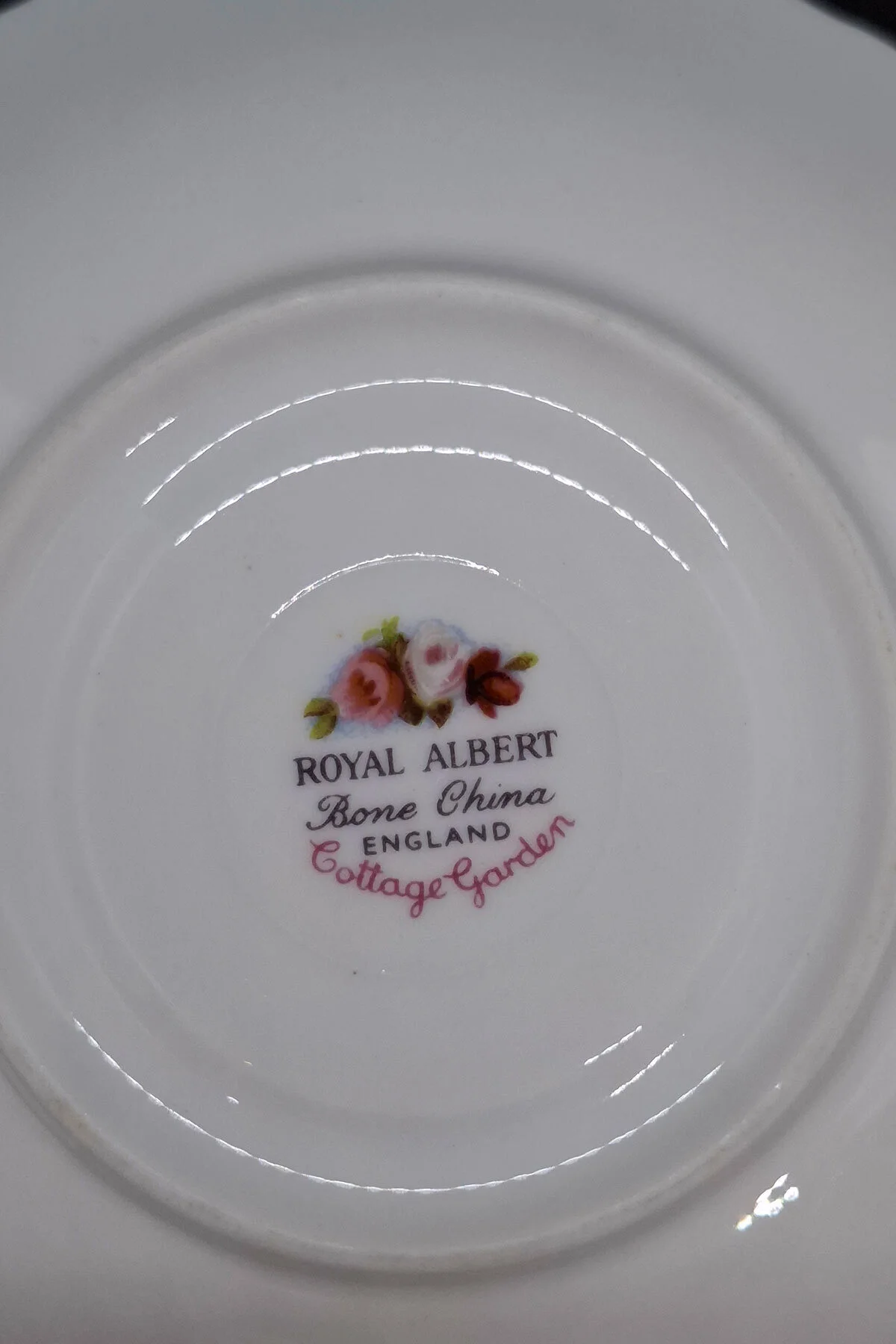 بشقاب کلبه باغ استخوانی چین انگلستان فنجان قهوه چینی عتیقه 12 سانتی متر Royal Albert
