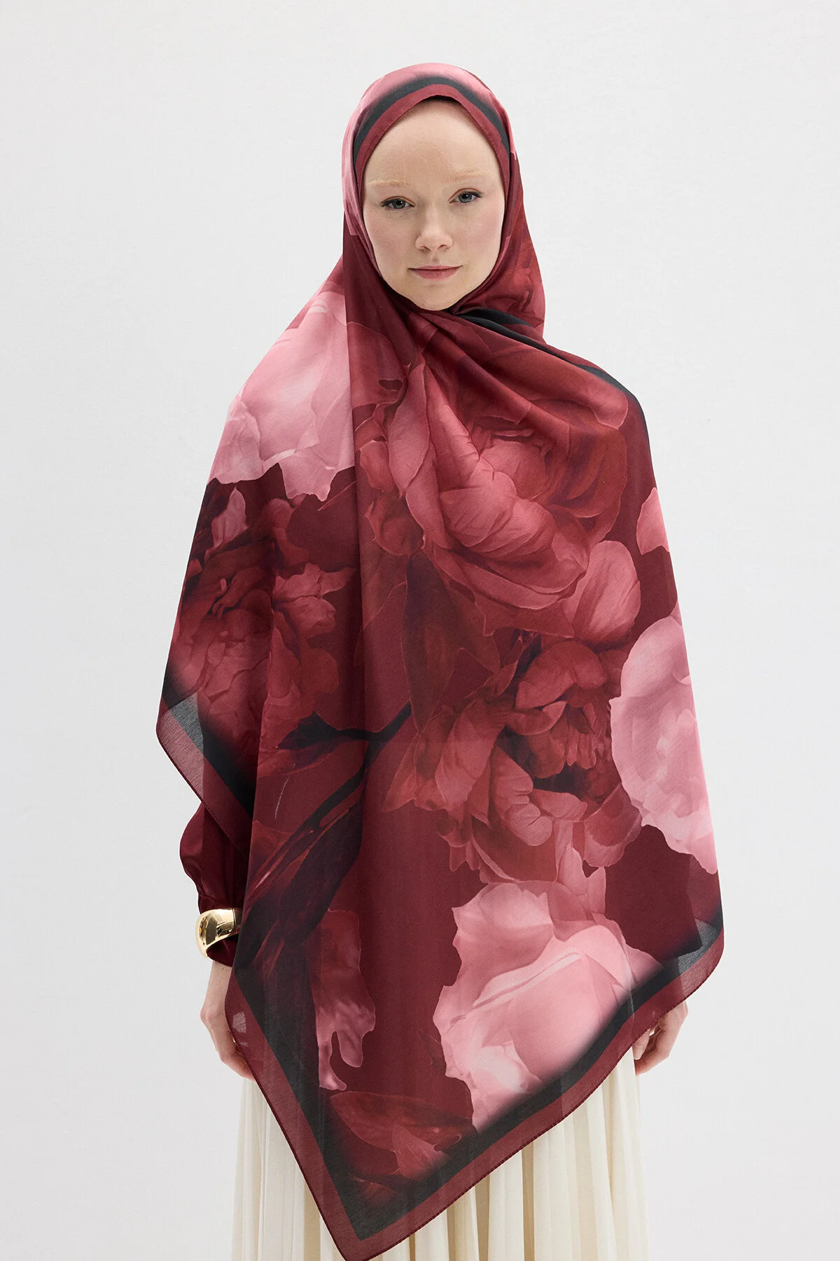 شال مجموعه نرم لوتوس گیلاس اورجینال cs camellia scarf