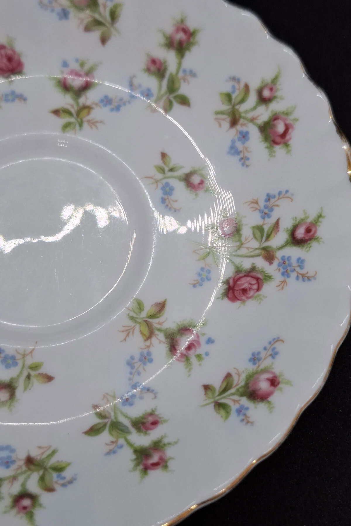 بشقاب WINSOME BONE CHINA ENGLAND ANTIQUE PORCELAIN PLATE 12 سانتی متر Royal Albert
