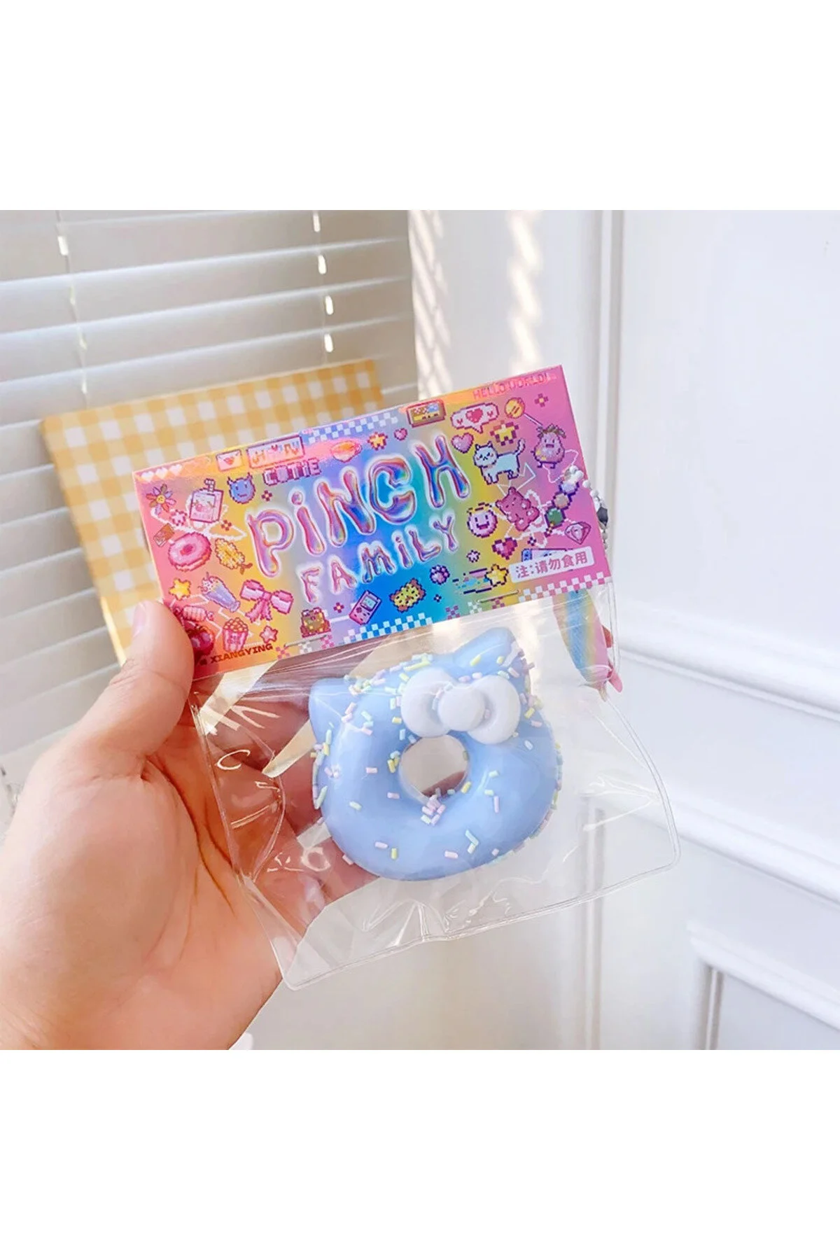 اسباب بازی های فیگور دیگر دونات گوش گربه ای SUKUSHI TAN SQUISHY STRESS TOY HELLOKITTY CAT PAW STRES NB market