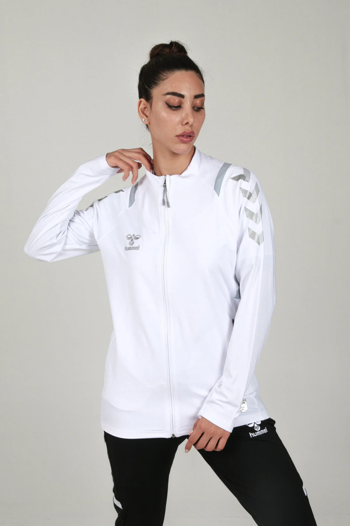سویشرت ورزشی سفید مردانه سرویس کمپینگ رویایی هومل اورجینال hummel