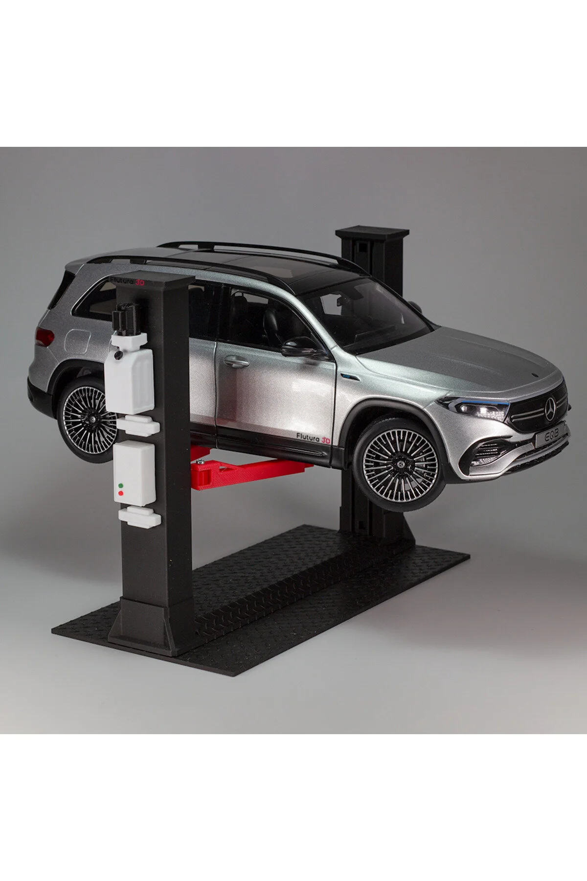 مدل خودرو 1 18 SCALE V MOTION DIORAMA LIFT لوازم جانبی GARAGE 1:18 اورجینال Flutura