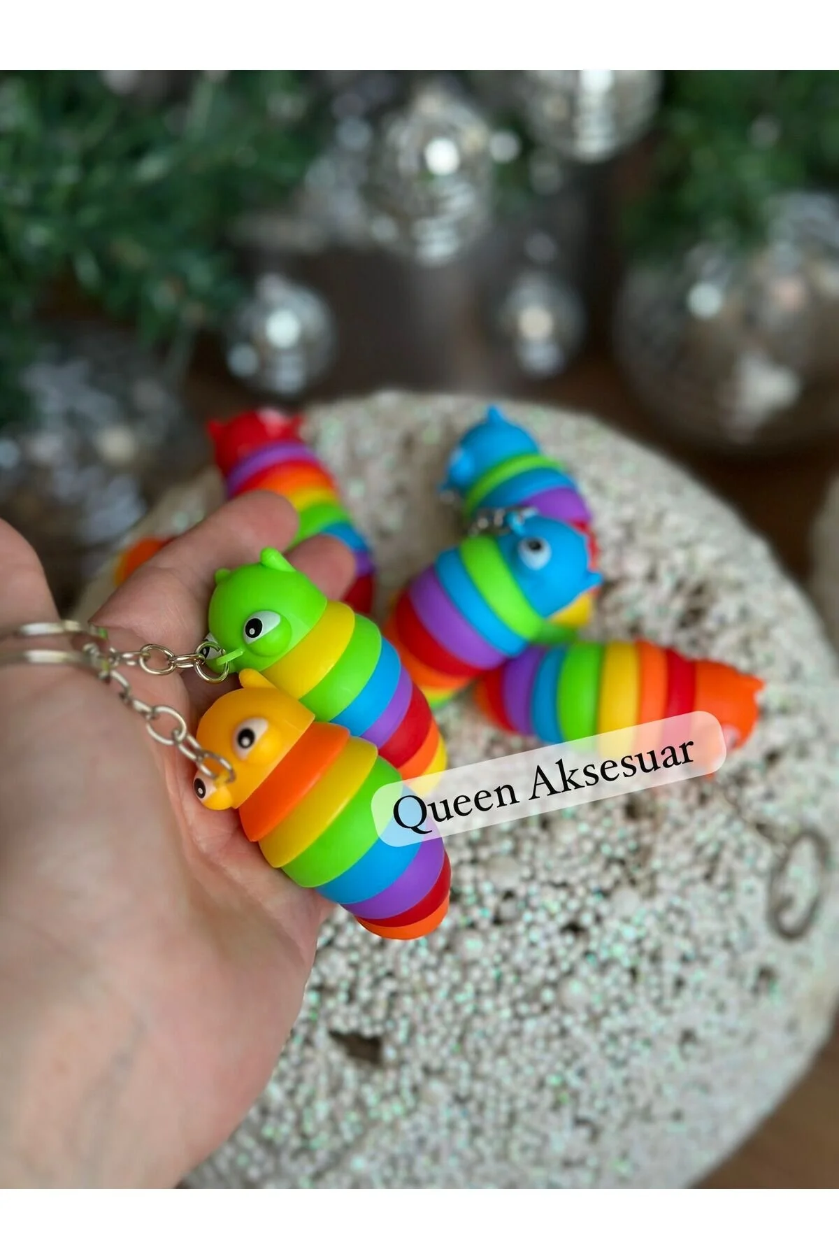 جلیقه کلید جاکلیدی اسباب بازی کاترپیلار رنگارنگ رنگین کمان متحرک 7.5 سانتی متر QUEEN AKSESUAR