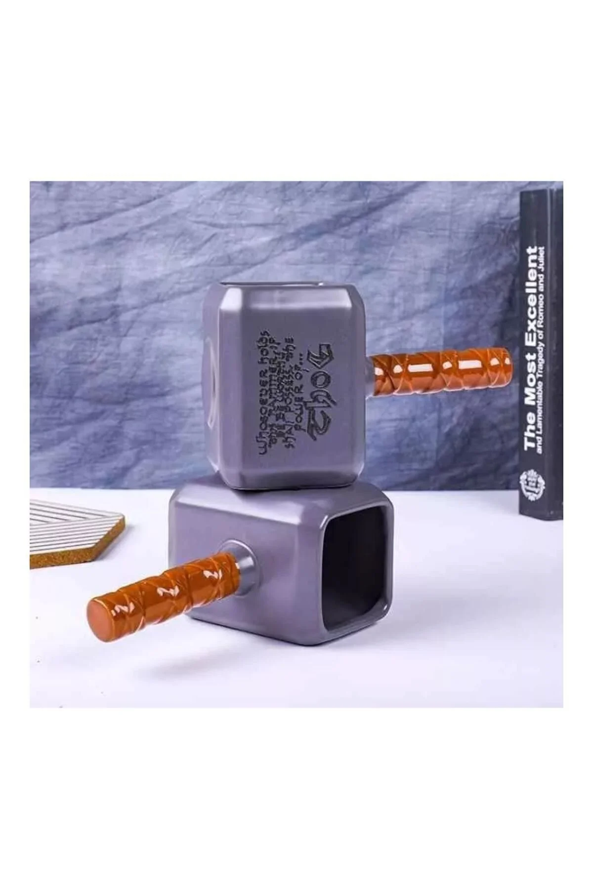 اسباب بازی های فیگور شخصیت THOR HAMMER شکل 3D جذاب PORCELAIN TROPHY LUP CUP PENCIL TABLE TOP TOYFEST