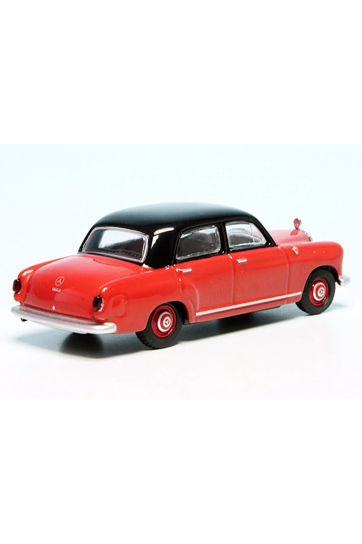 مدل خودرو 1:64 SCHUCO 1954 مرسدس بنز 180D سدان پونتون W120 Schuco