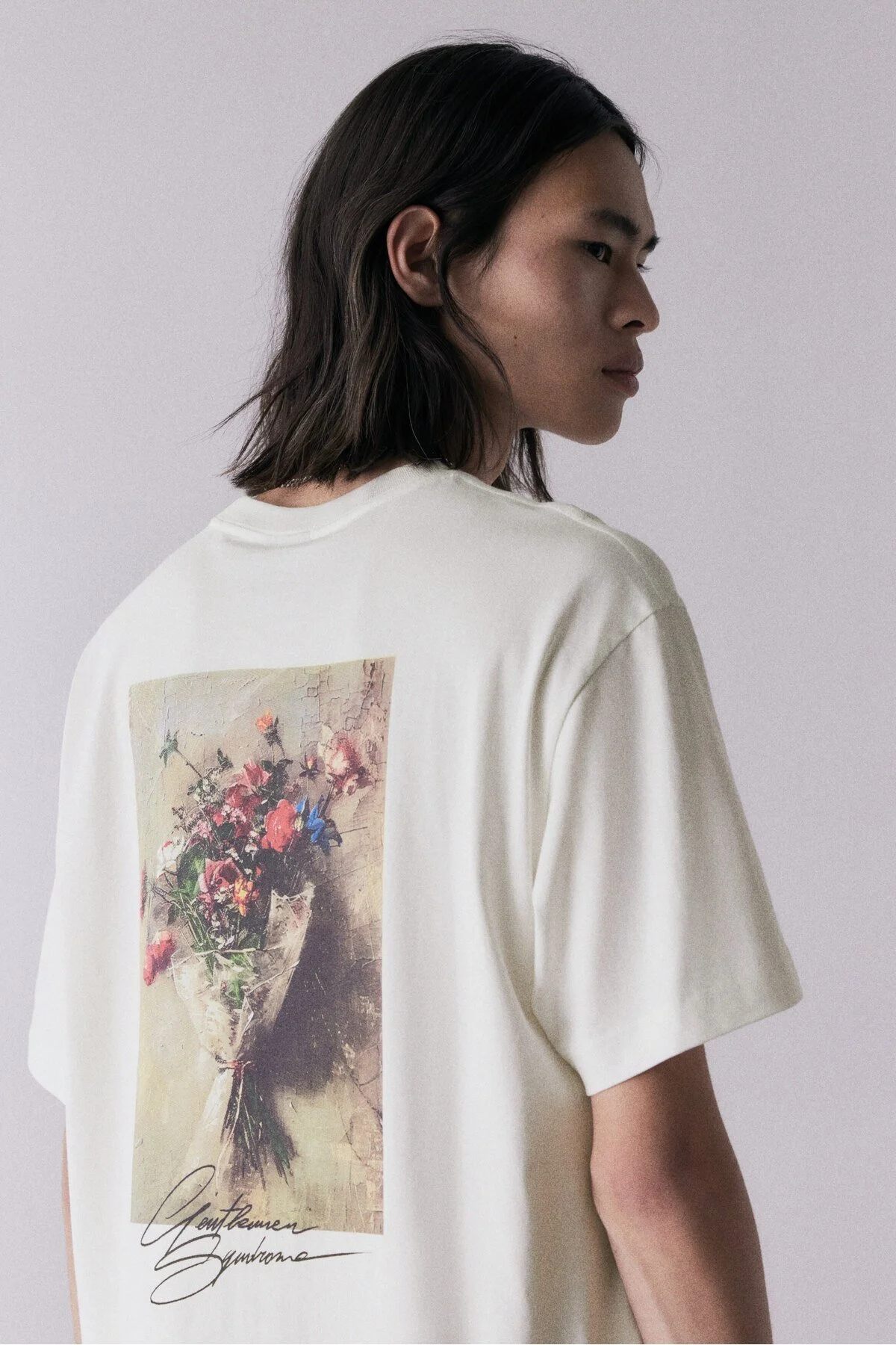 تی شرت سفید مردانه طرح دار با تناسب باز H M H&M