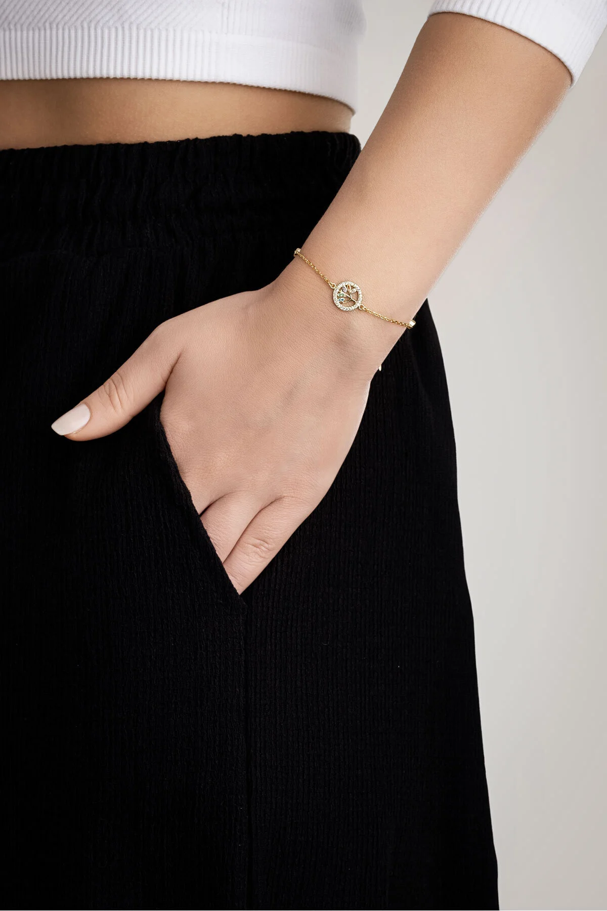 دستبند نقره ای مینیمال 19 سانتی متری با روکش طلای 18 عیار درخت زندگی So Chic