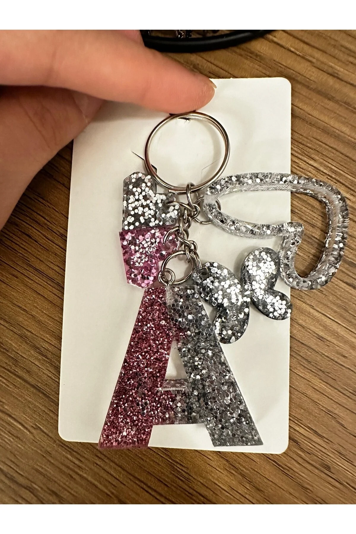 جلیقه کلید جاکلیدی کادویی LETTER A POWDER PINK AND SILVER GLITTER EXTRA FIGURED اپوکسی جا کلیدی هدیه epoksiya