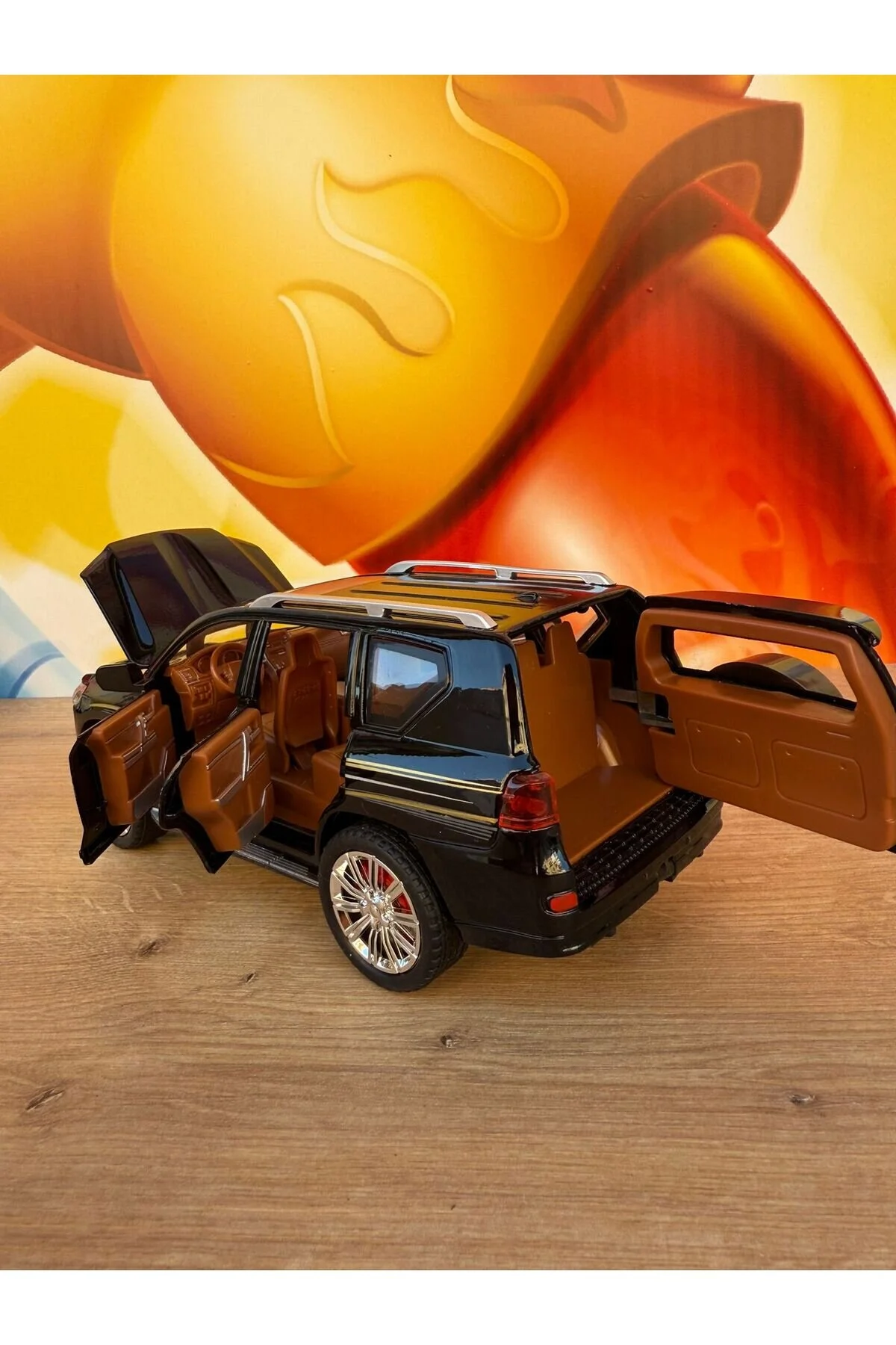 مدل خودرو TOYOTA LAND CRUISER GIP DIECAST 1:24 COLLECTION ماشین فلزی درهای باز شده صدا سیاه scntoys