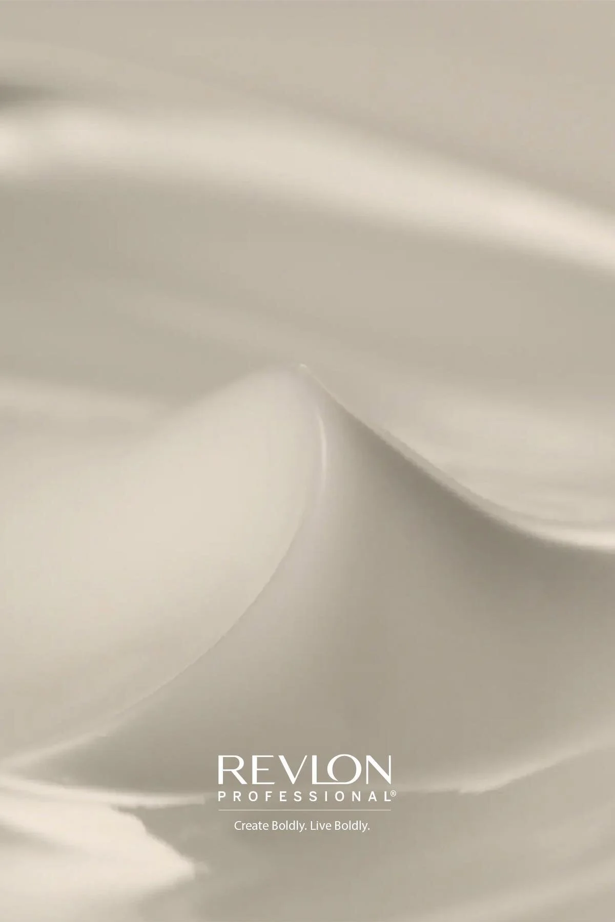 COLORSMETIQUE CREME PEROXIDE COLOR LIGHTENER OXIDANT 20 VOL 6% 90ML رولون Revlon