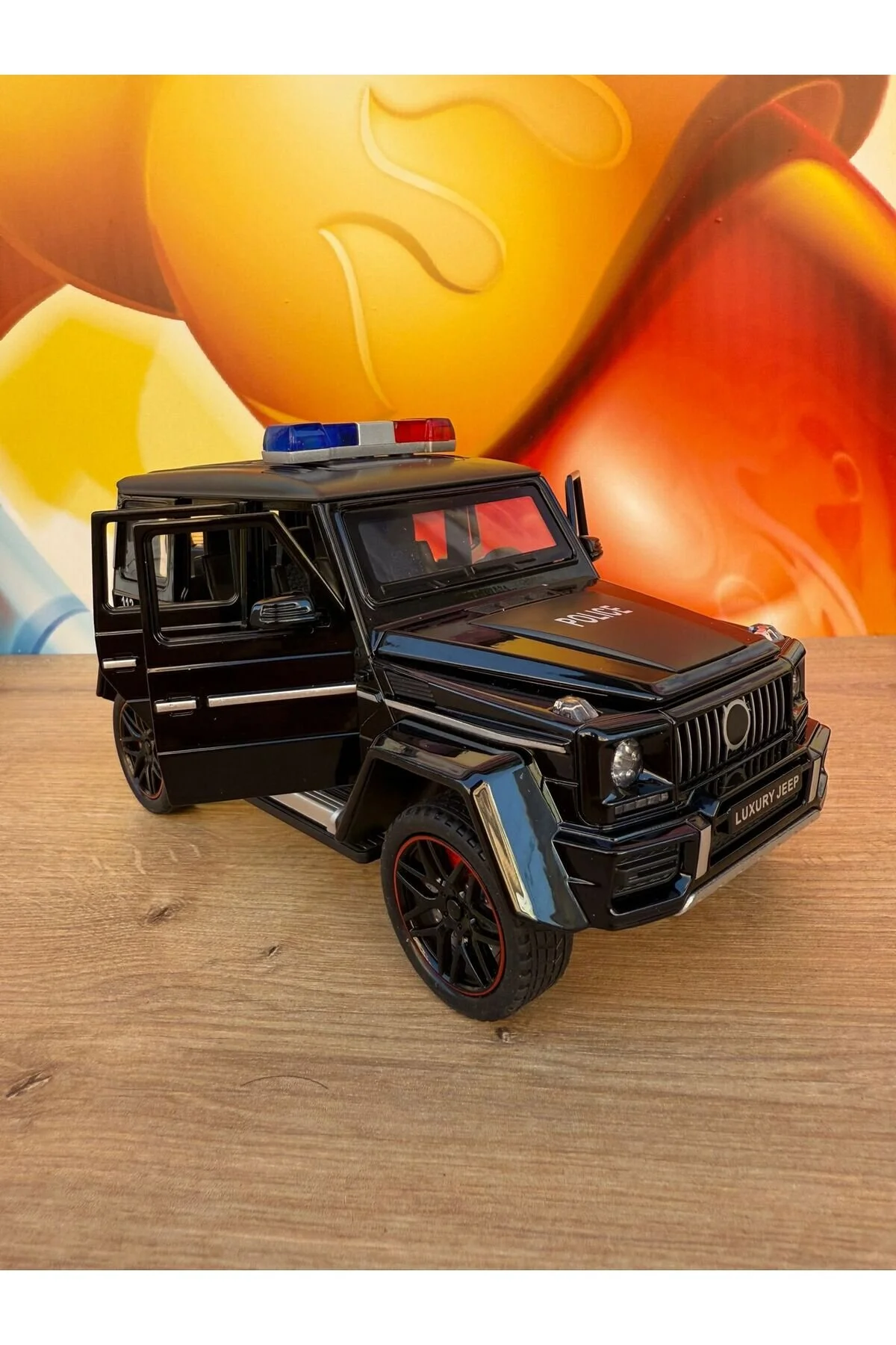 مدل خودرو MERCEDES G65 DIECAST MODEL CAR POLICE SOUND LUMINOUS باز شده درب چمدان KAPUT scntoys