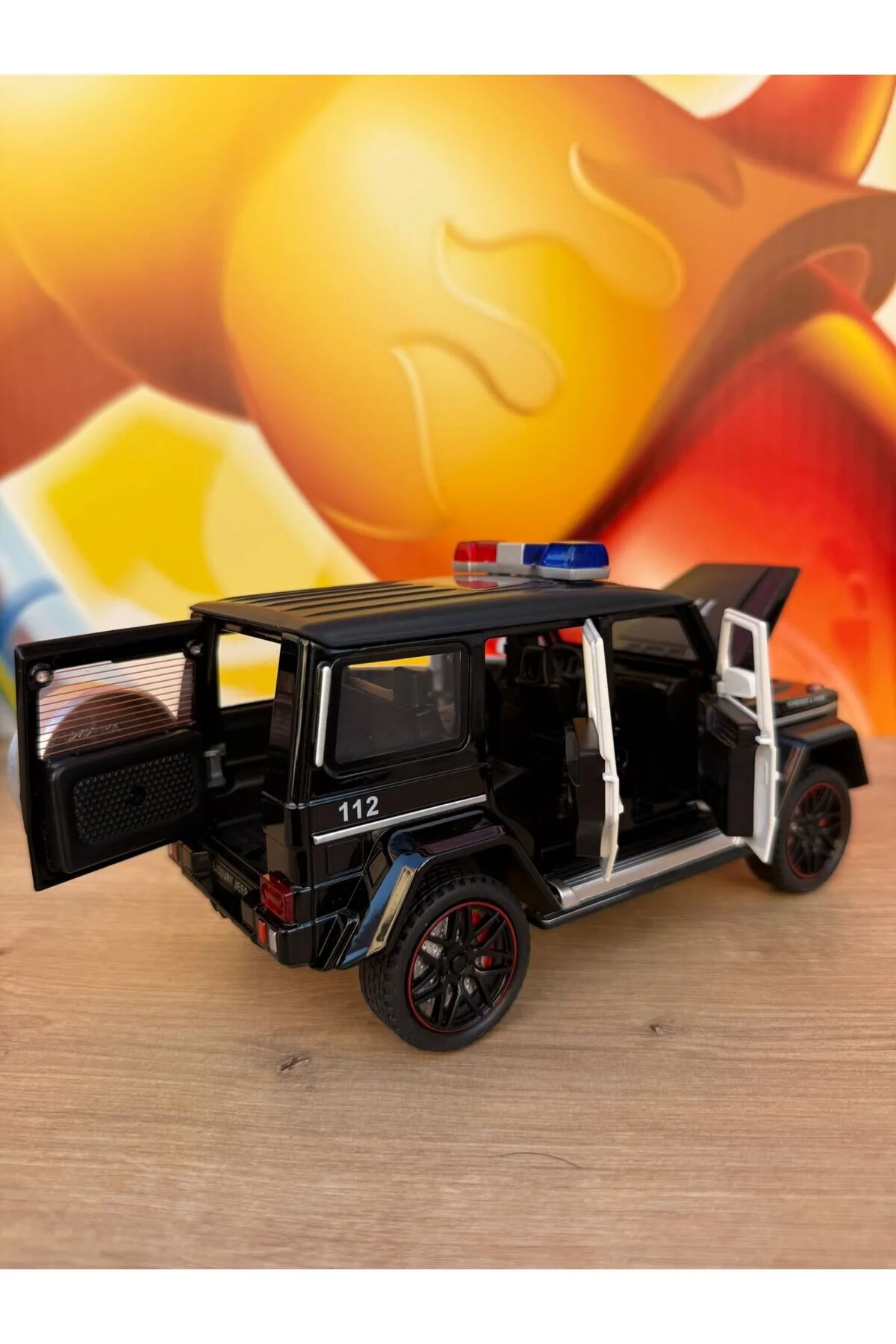 مدل خودرو MERCEDES G65 DIECAST MODEL CAR POLICE SOUND LUMINOUS باز شده درب چمدان KAPUT scntoys