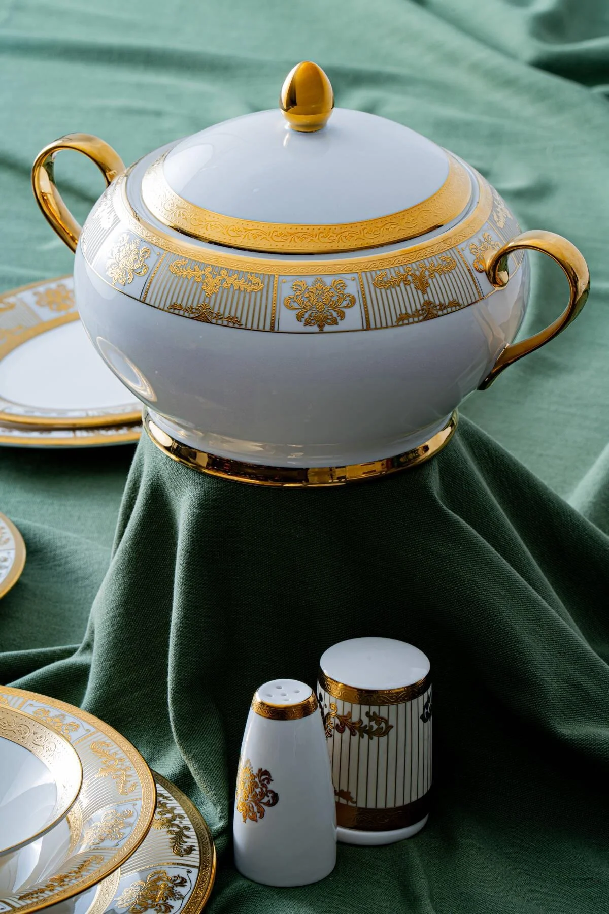 سرویس غذاخوری شام 60 قطعه 12 نفر ACAR