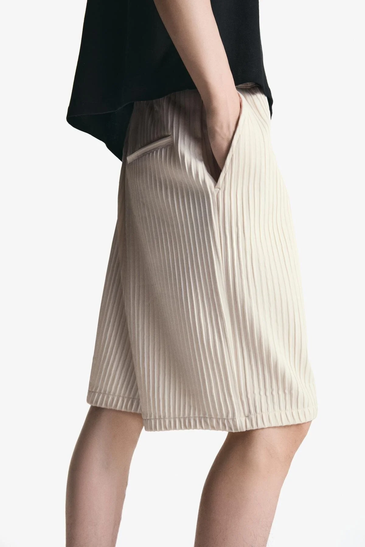 شلوارک Pileli skater برشکا اورجینال Bershka