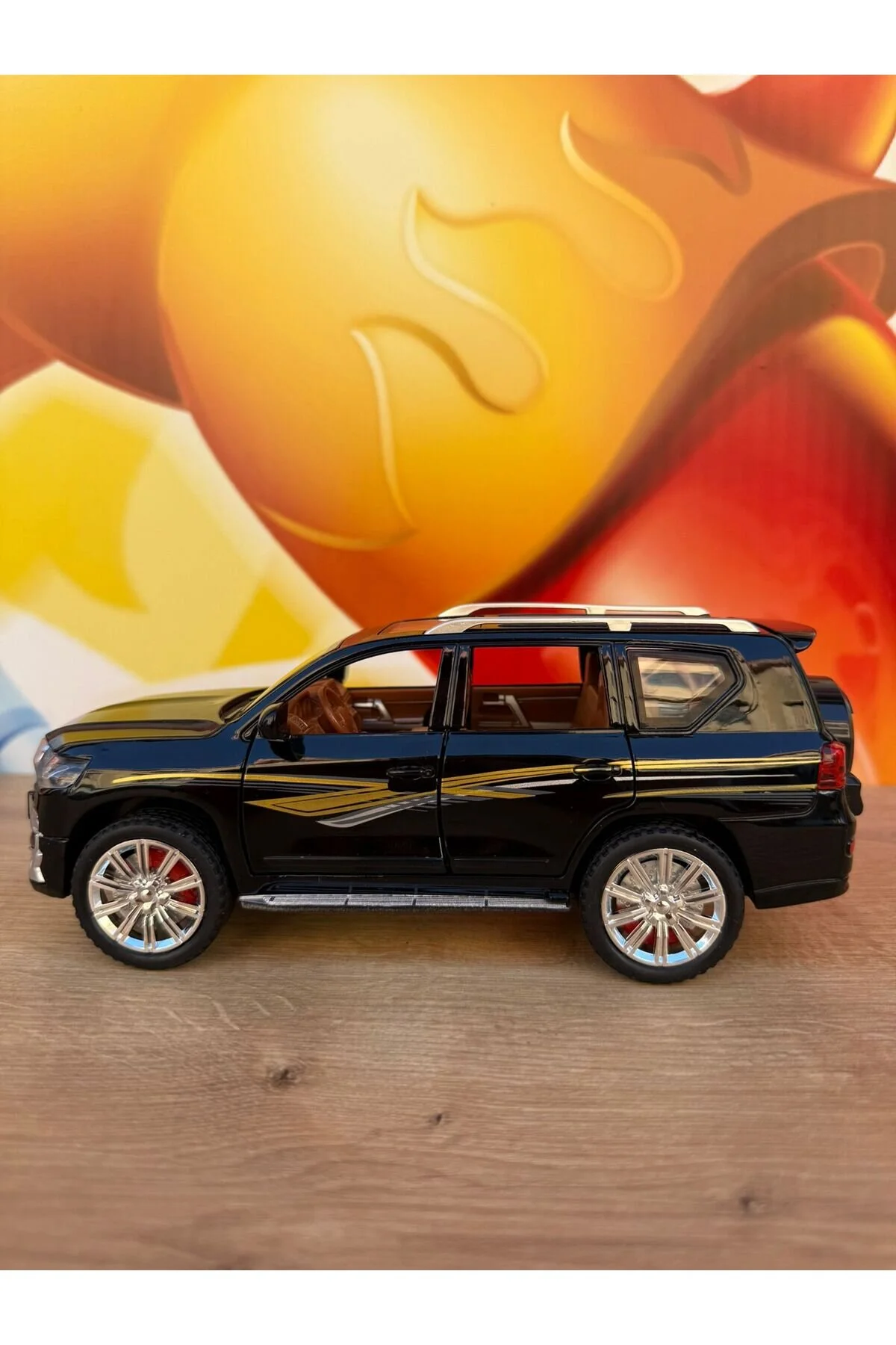 مدل خودرو TOYOTA LAND CRUISER GIP DIECAST 1:24 COLLECTION ماشین فلزی درهای باز شده صدا سیاه scntoys