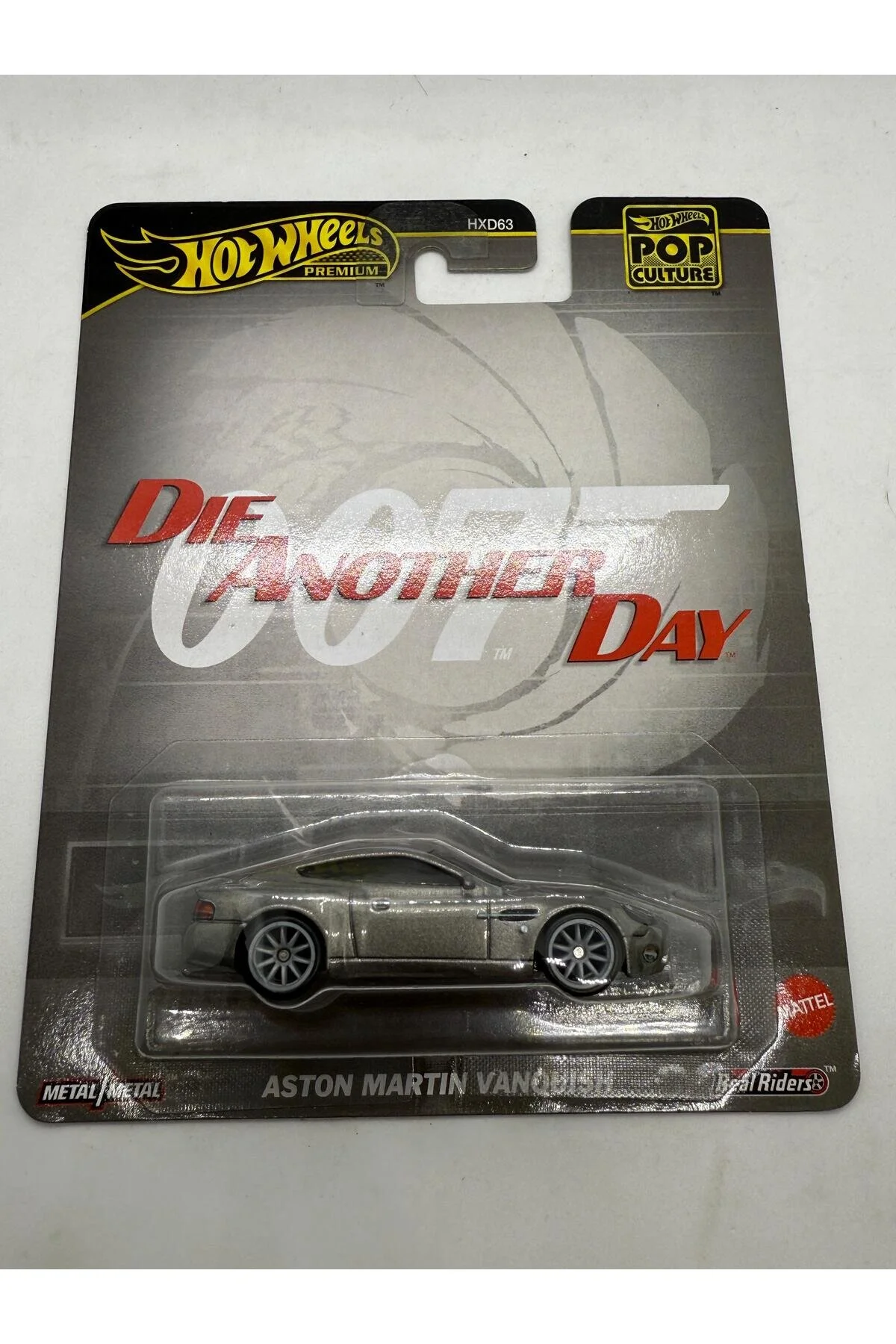 ماشین اسباب بازی PREMIUM ASTON MARTIN VANQUISH یک روز دیگر 007 جیمز باند بمیرید HOT WHEELS