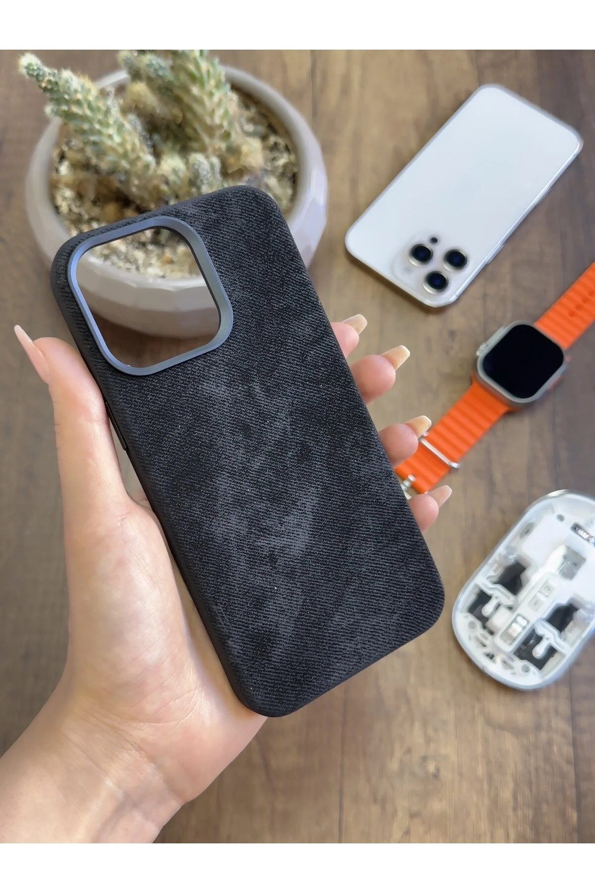 کاور و قاب محافظ سطح مخملی سازگار MAGSAFE با IPHONE 15 PRO MAX SOOCASE691 MTL