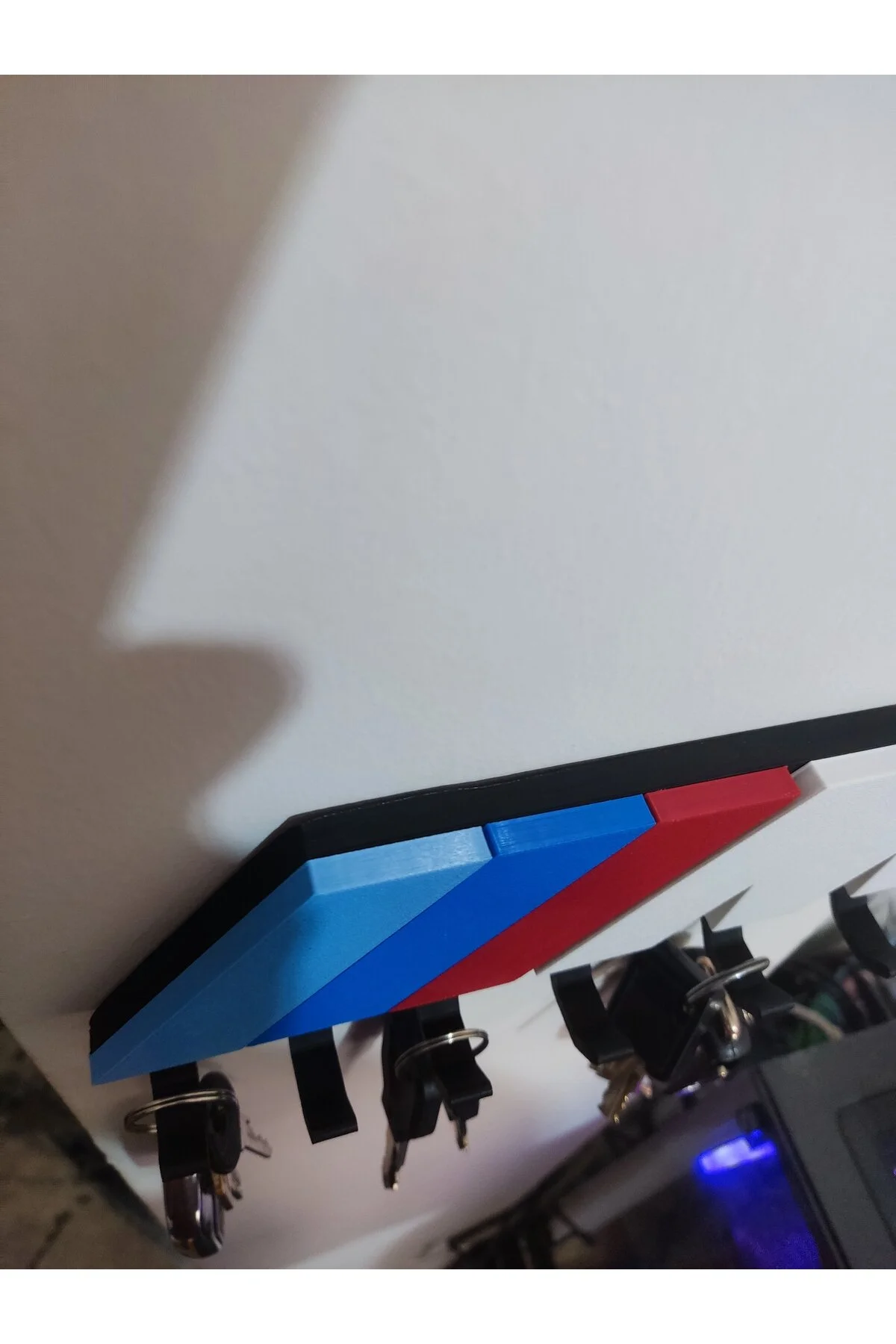 جلیقه کلید جاکلیدی با آرم BMW M POWER 6 قلاب پایه دیواری چسب دو طرفه ERT06