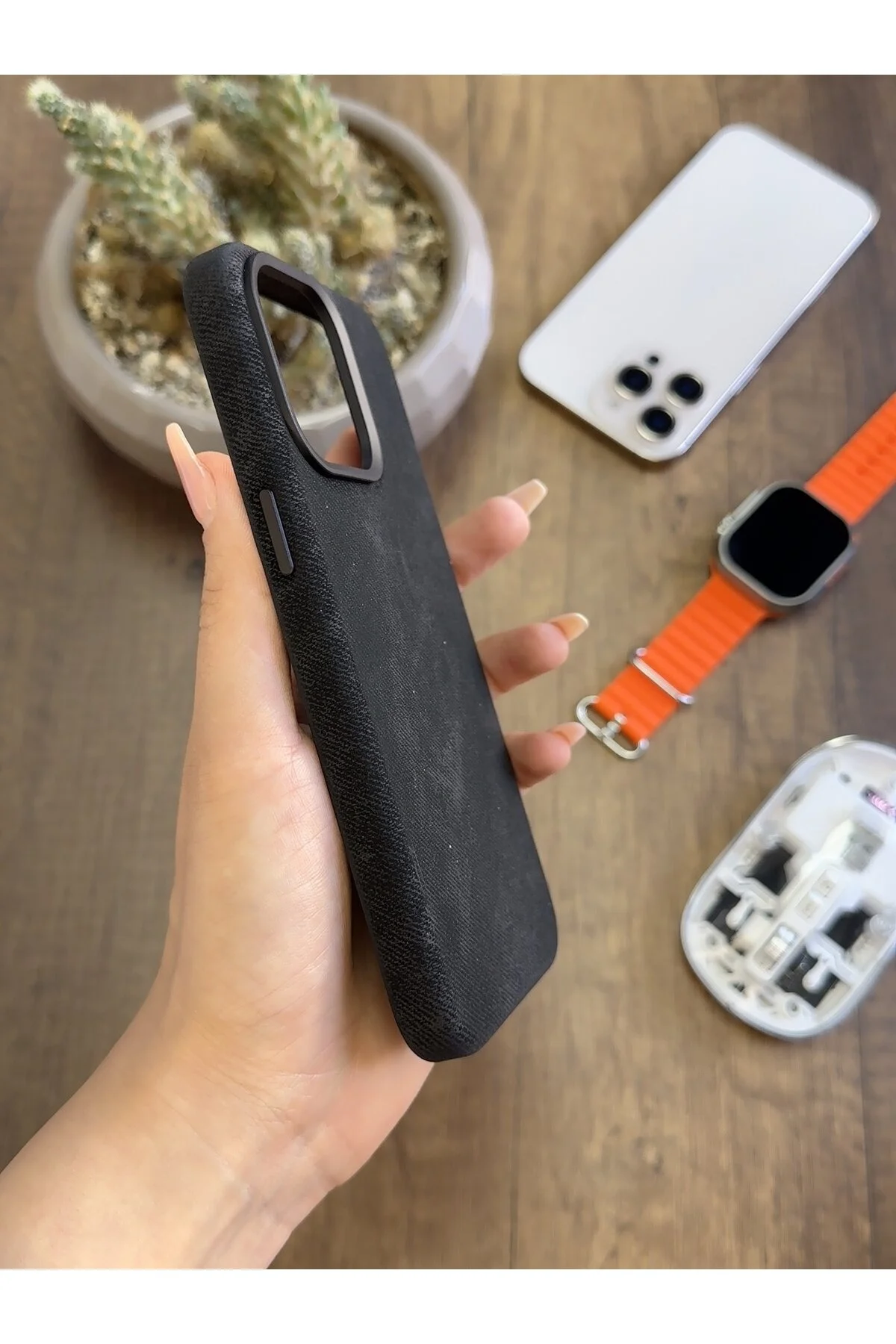 کاور و قاب محافظ سطح مخملی سازگار MAGSAFE با IPHONE 13 PRO MAX SOOCASE691 MTL