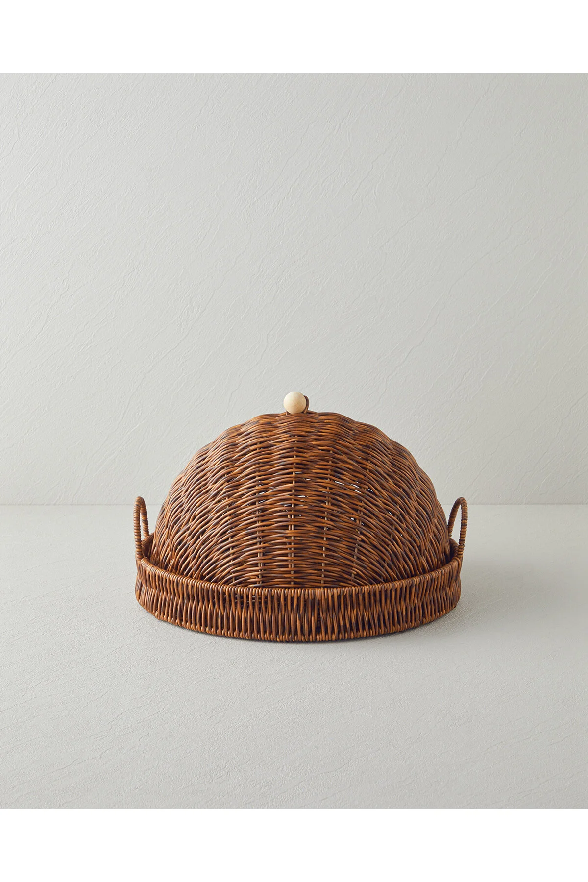 سینی BOHO PLASTIC RATTAN ارائه 29X29X13 سانتی متر قهوه ای English Home