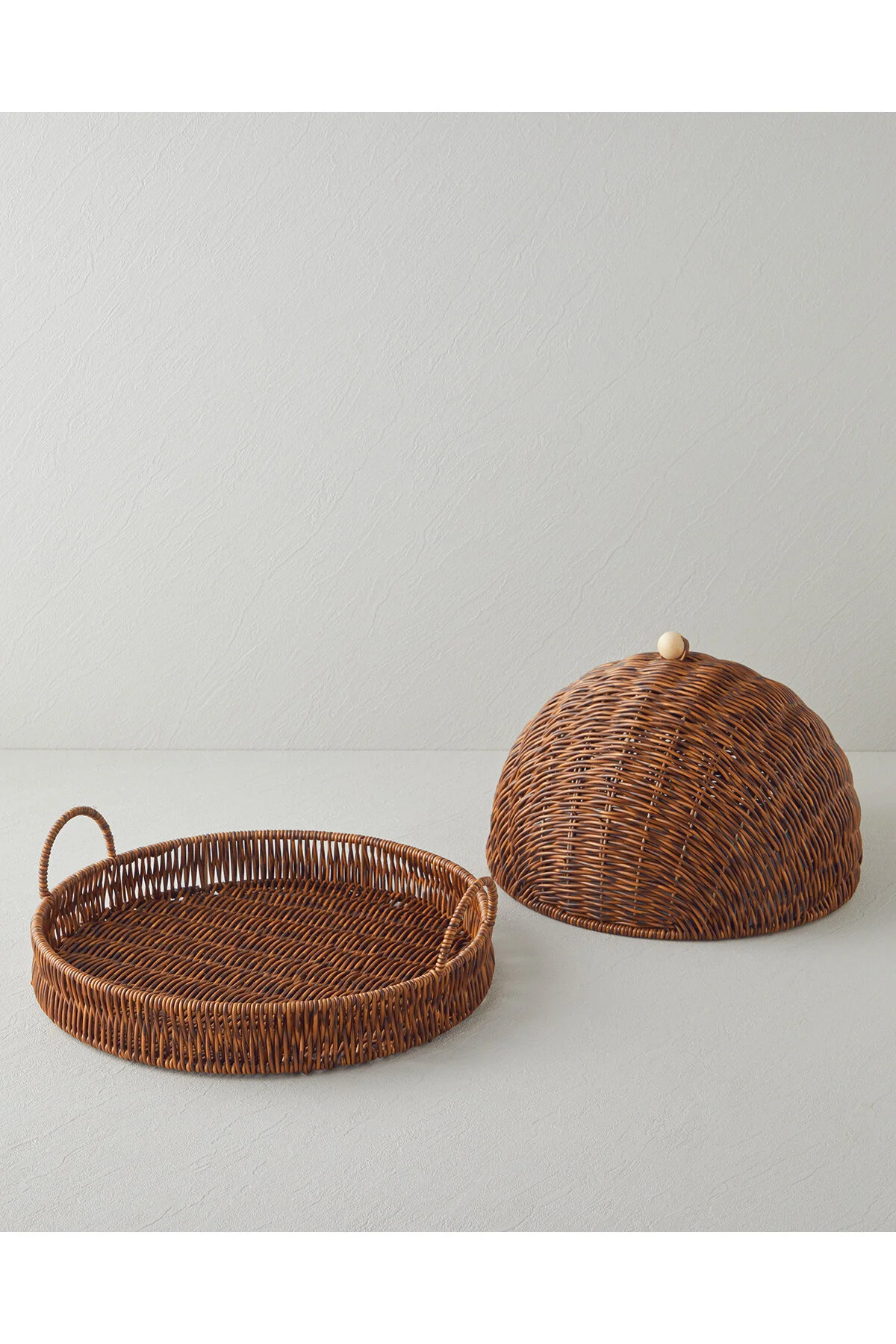 سینی BOHO PLASTIC RATTAN ارائه 29X29X13 سانتی متر قهوه ای English Home