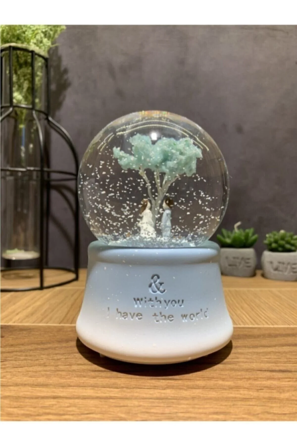 گوی برفی SNOW GLOBE با موسیقی و نور زن مرد تم زیر درخت زندگی از ترکیه tahtakaledeyiz